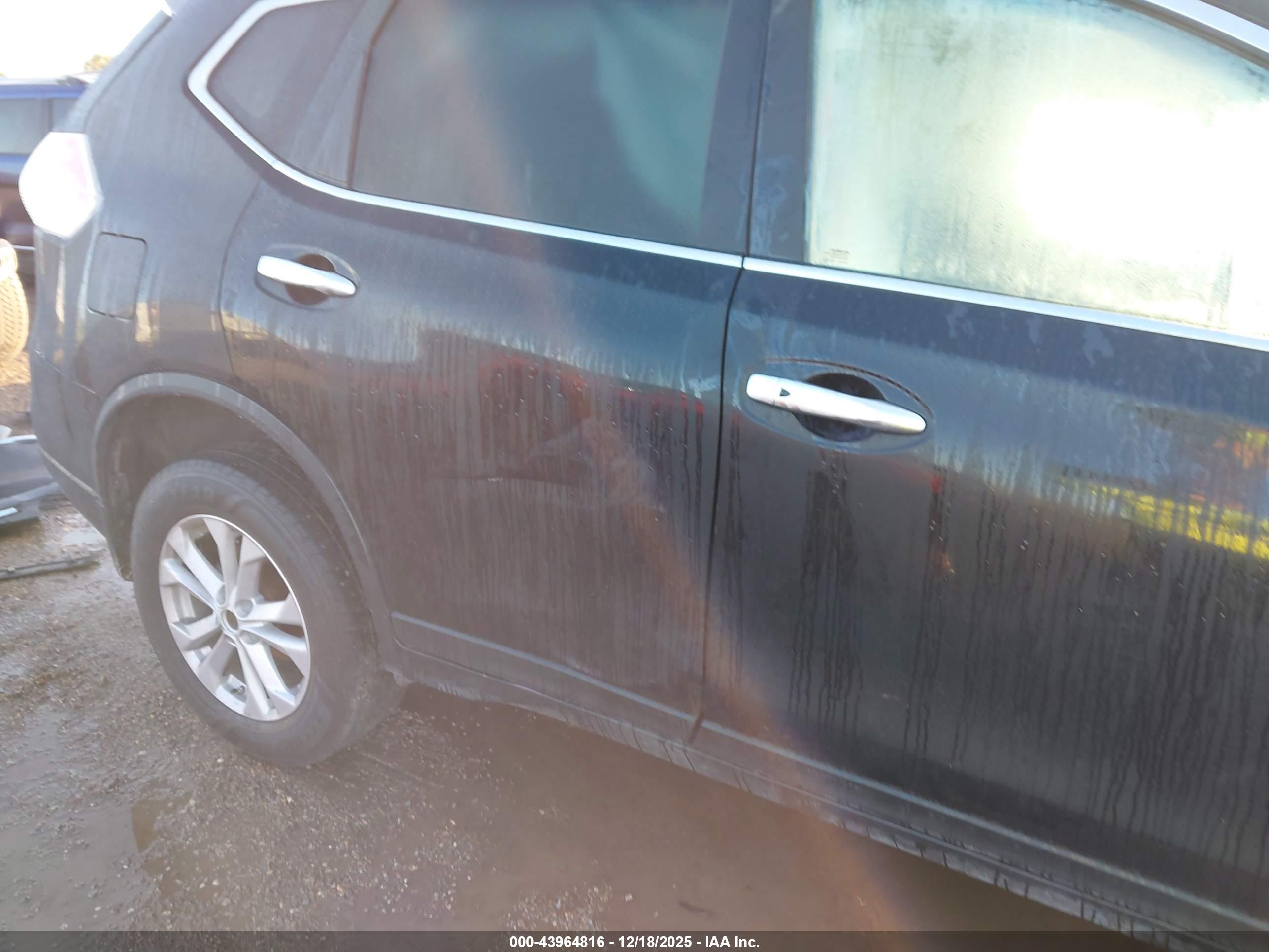 NISSAN ROGUE image 6