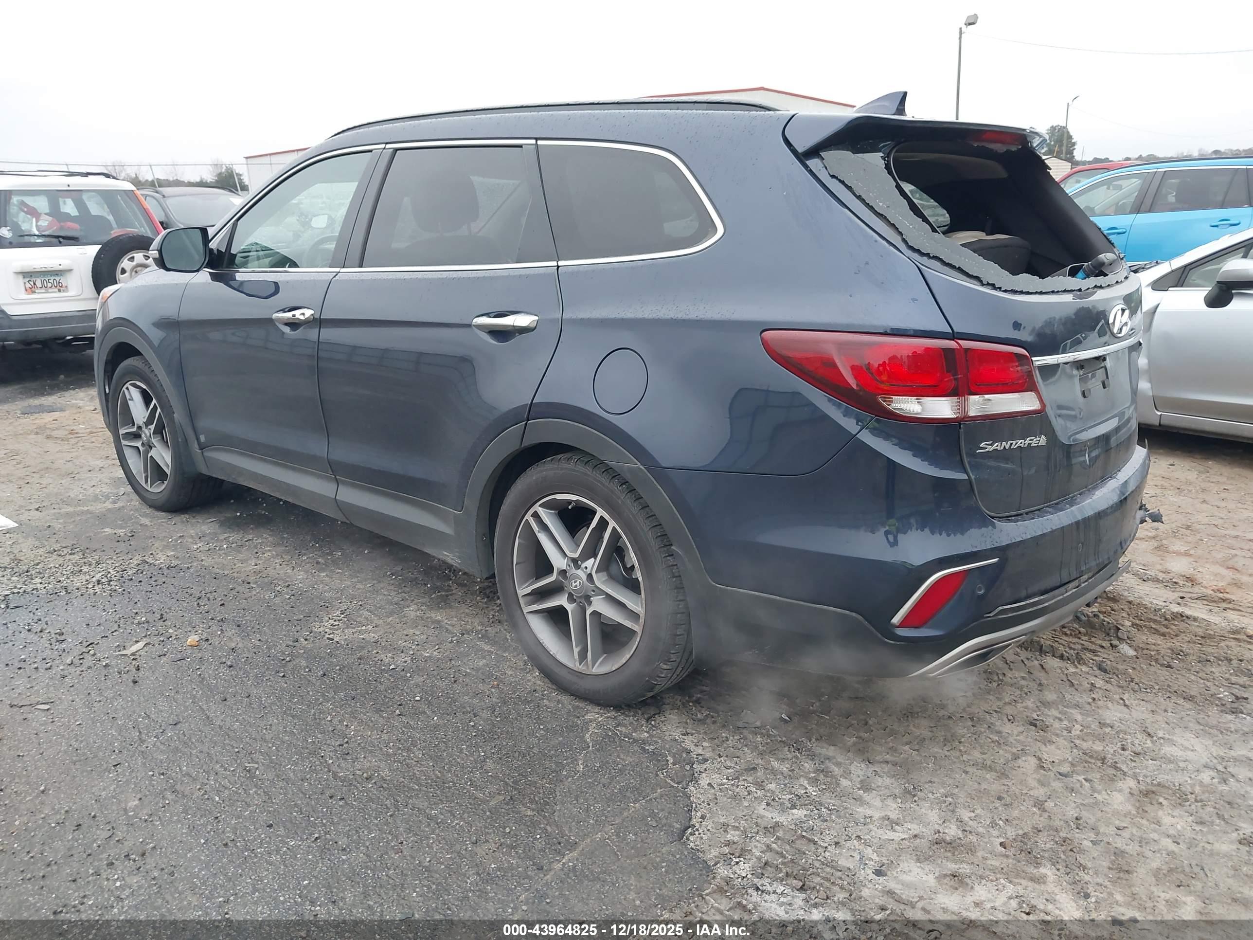 HYUNDAI SANTA image 3