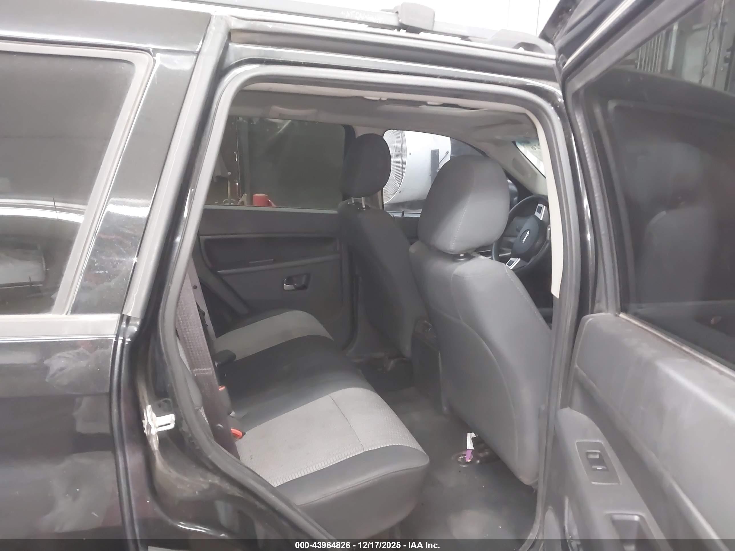 JEEP GRAND image 8