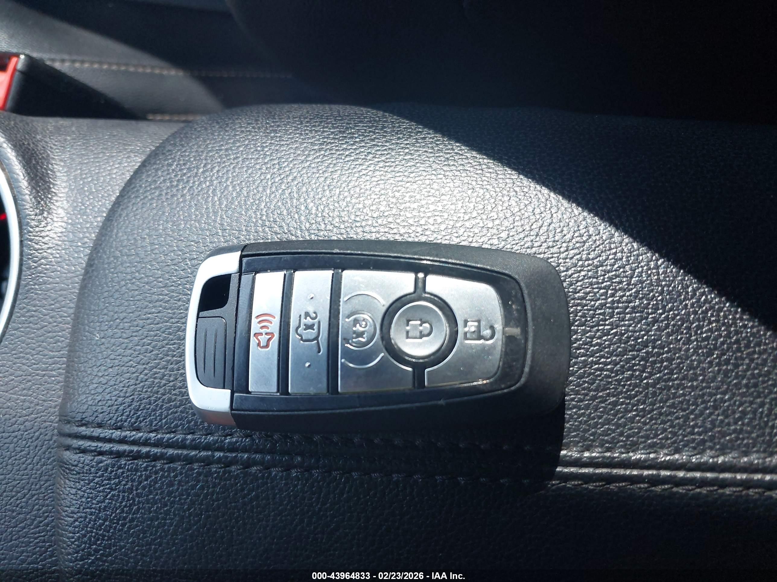 FORD MUSTANG image 11