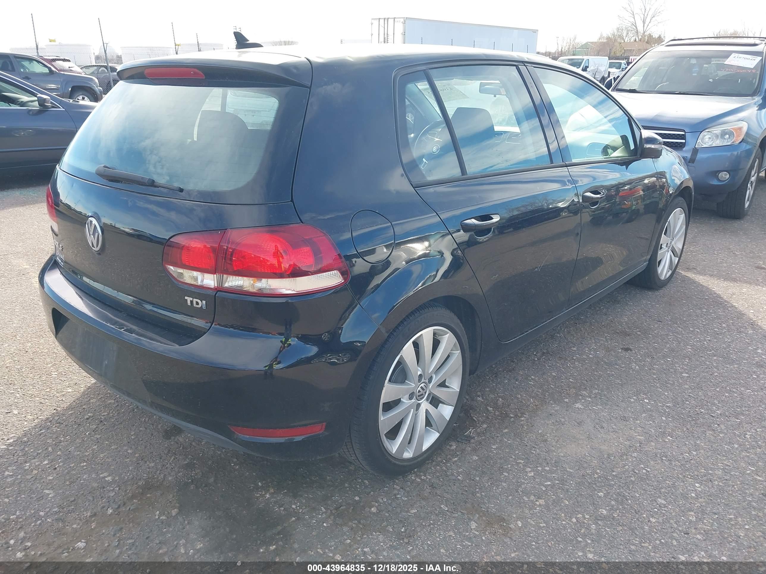 VOLKSWAGEN GOLF image 4