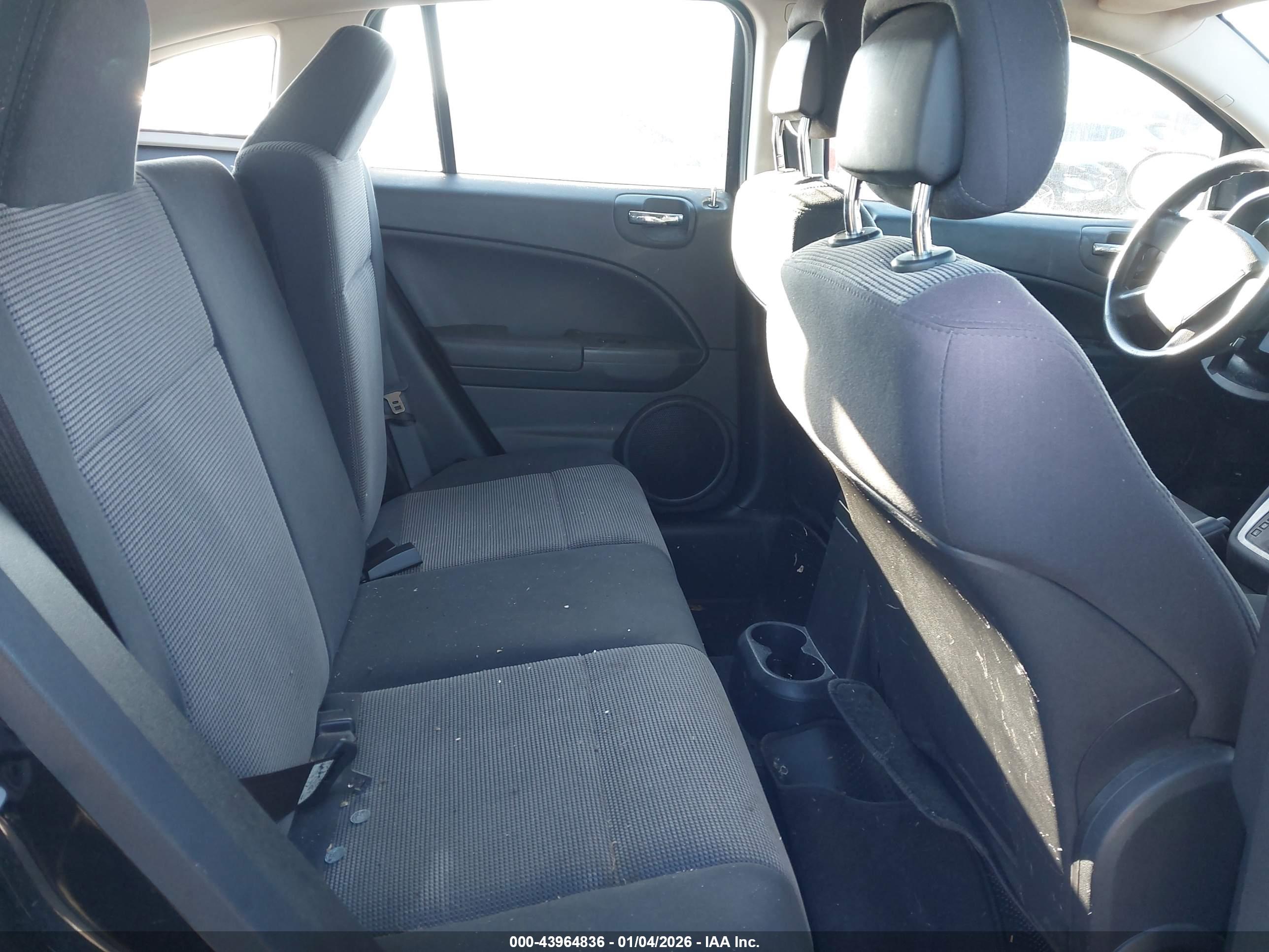 DODGE CALIBER image 8