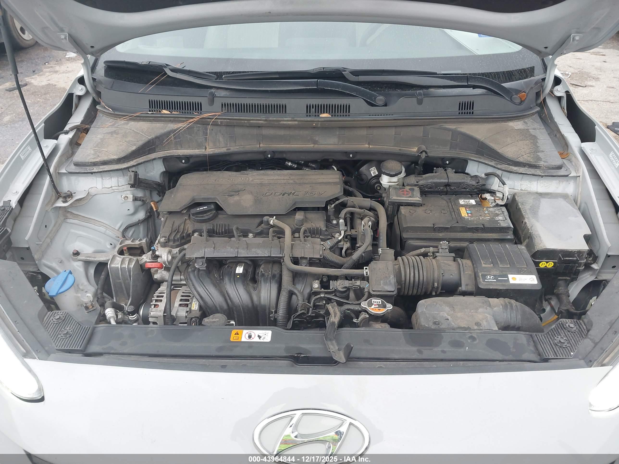 HYUNDAI KONA image 10