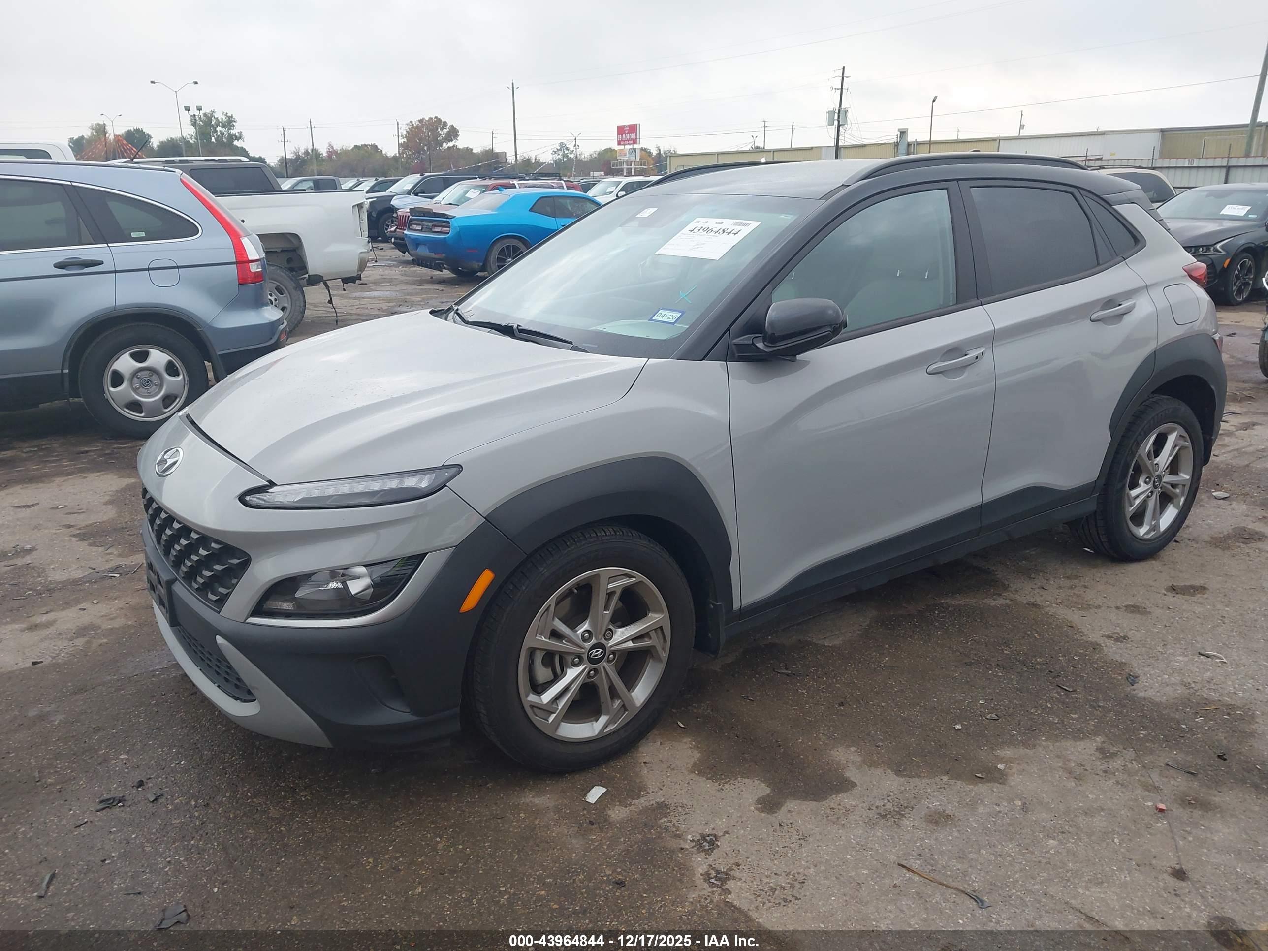 HYUNDAI KONA image 2