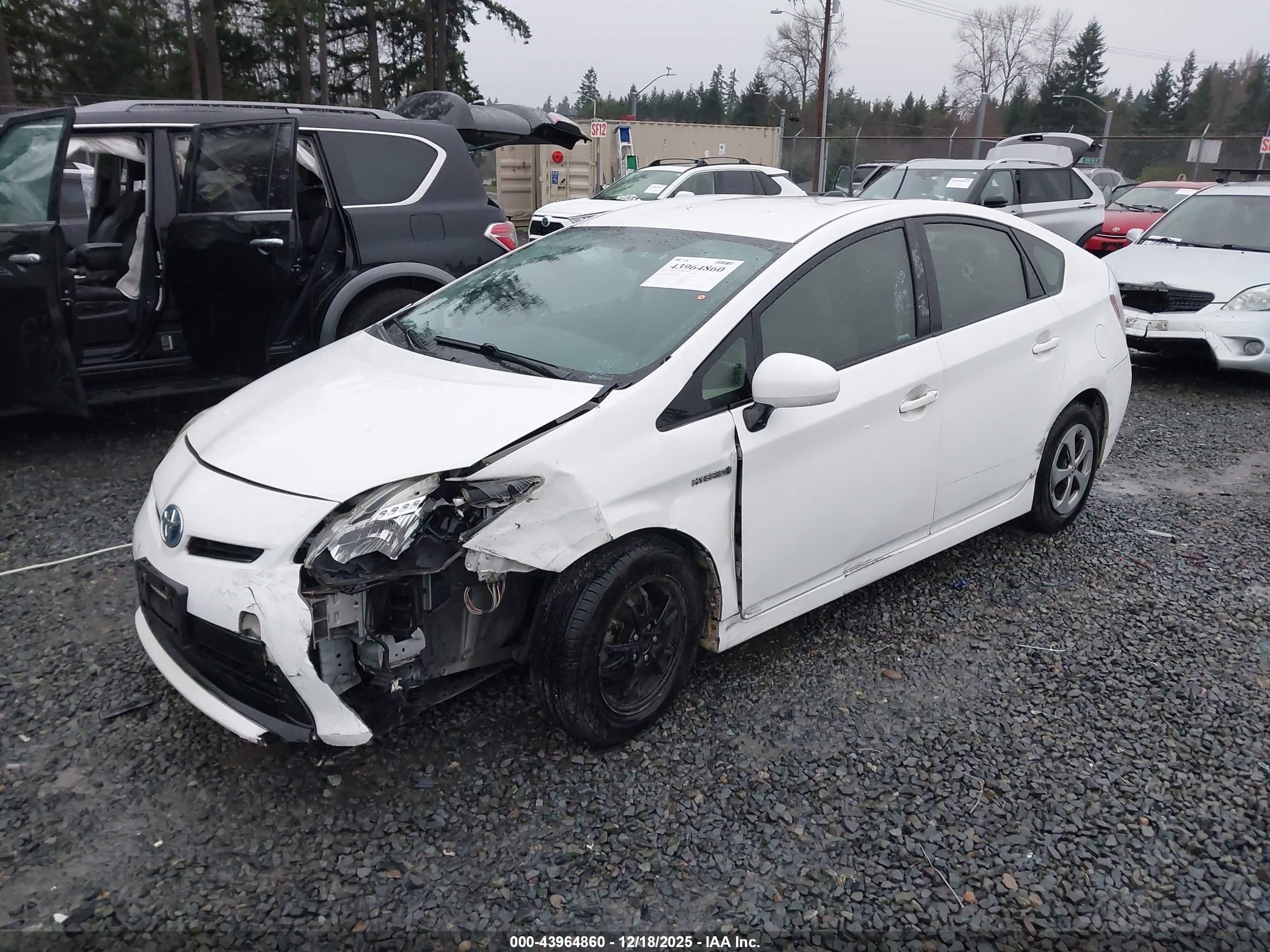 TOYOTA PRIUS image 2