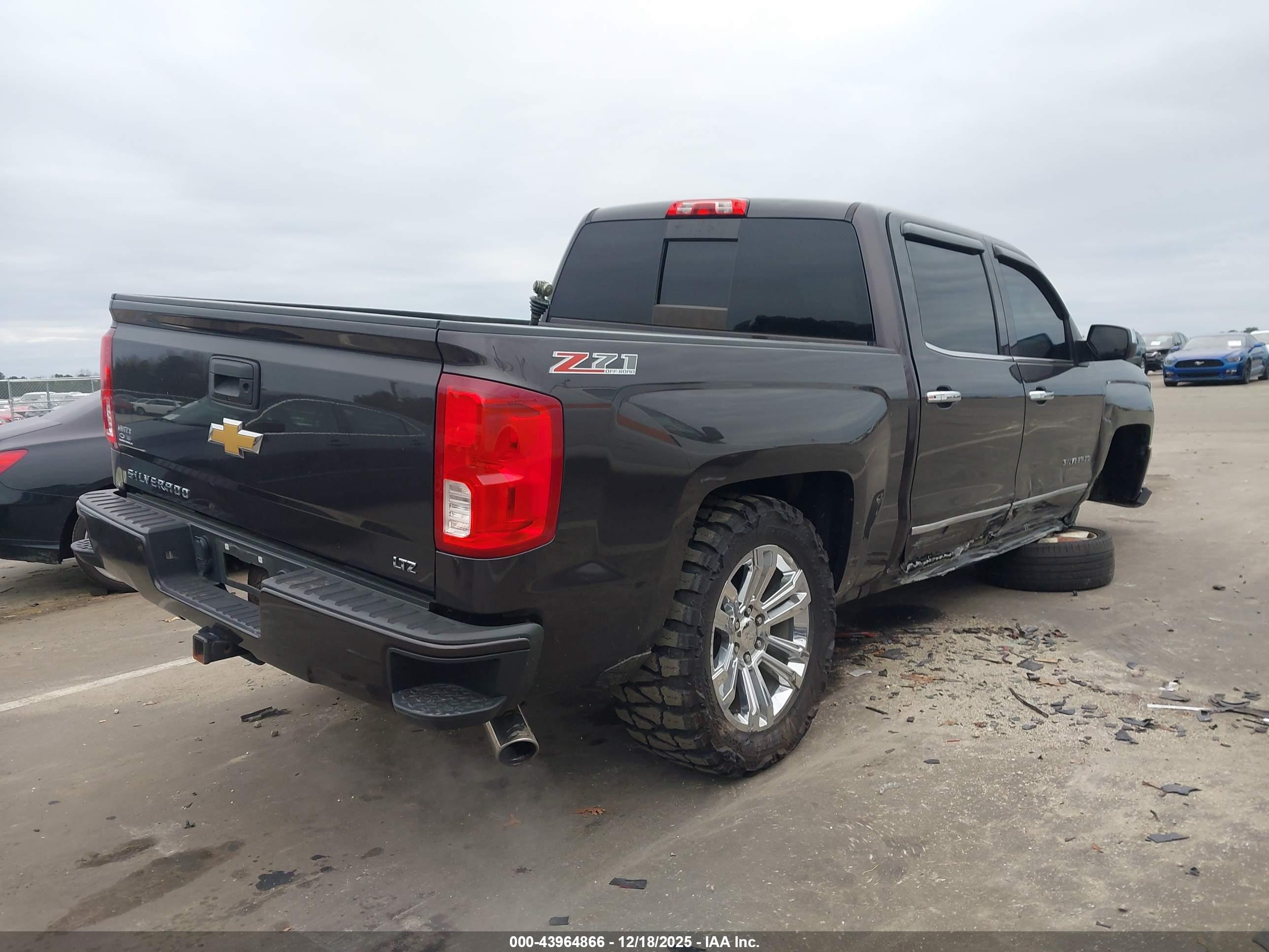 CHEVROLET SILVERADO image 4