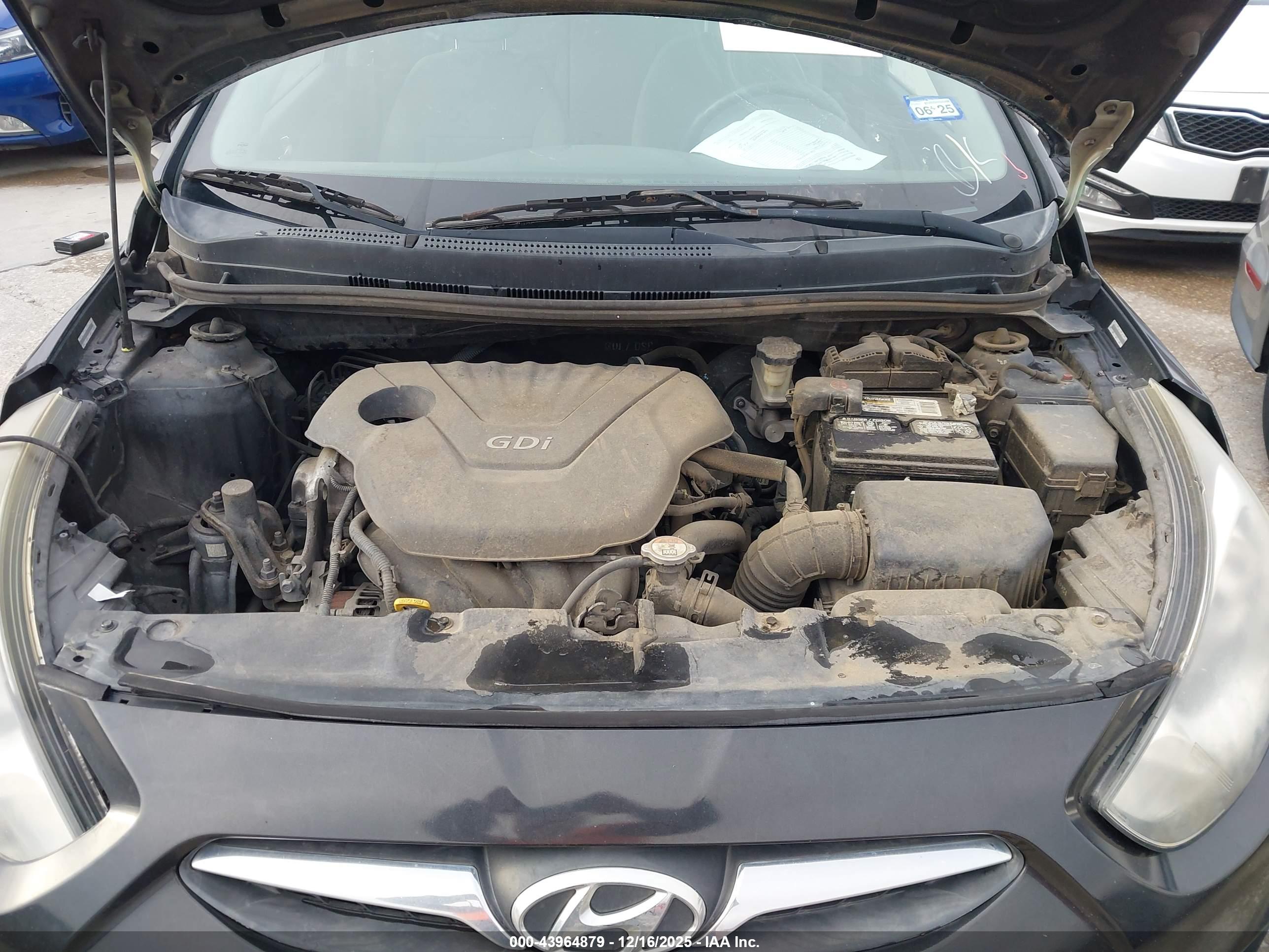 HYUNDAI ACCENT image 10