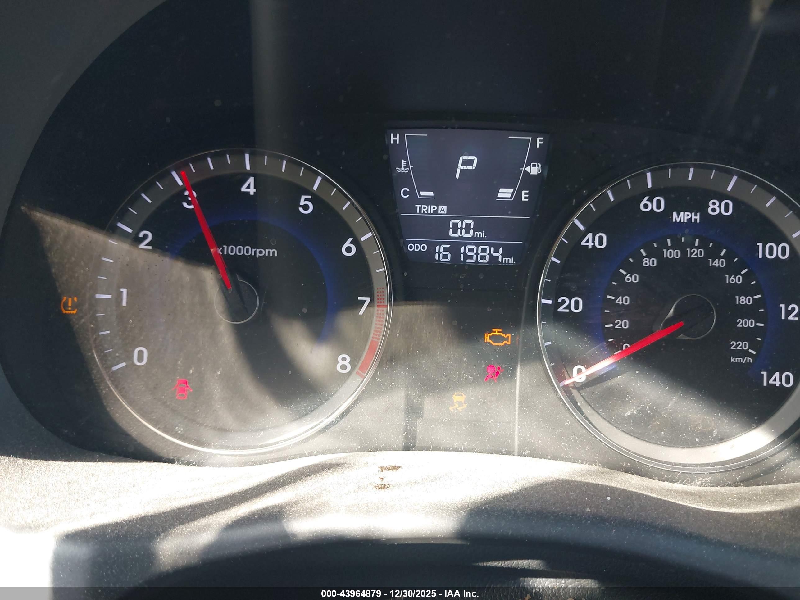 HYUNDAI ACCENT image 7