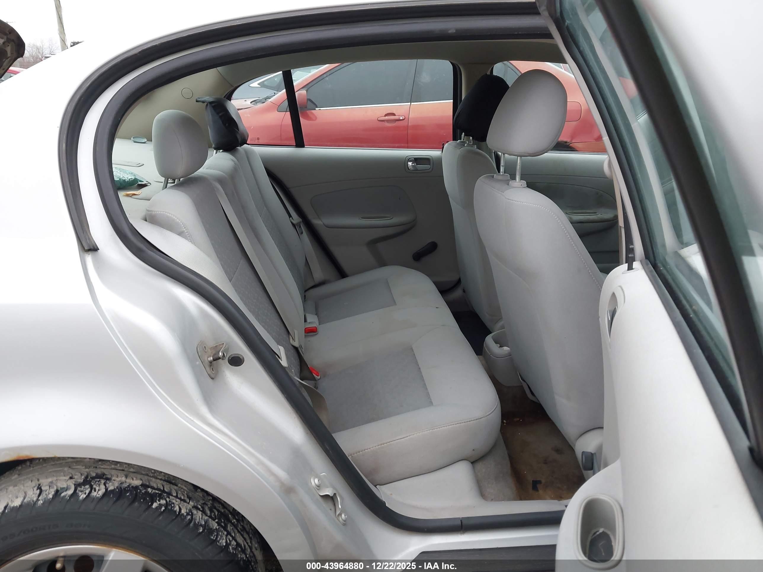 CHEVROLET COBALT image 8