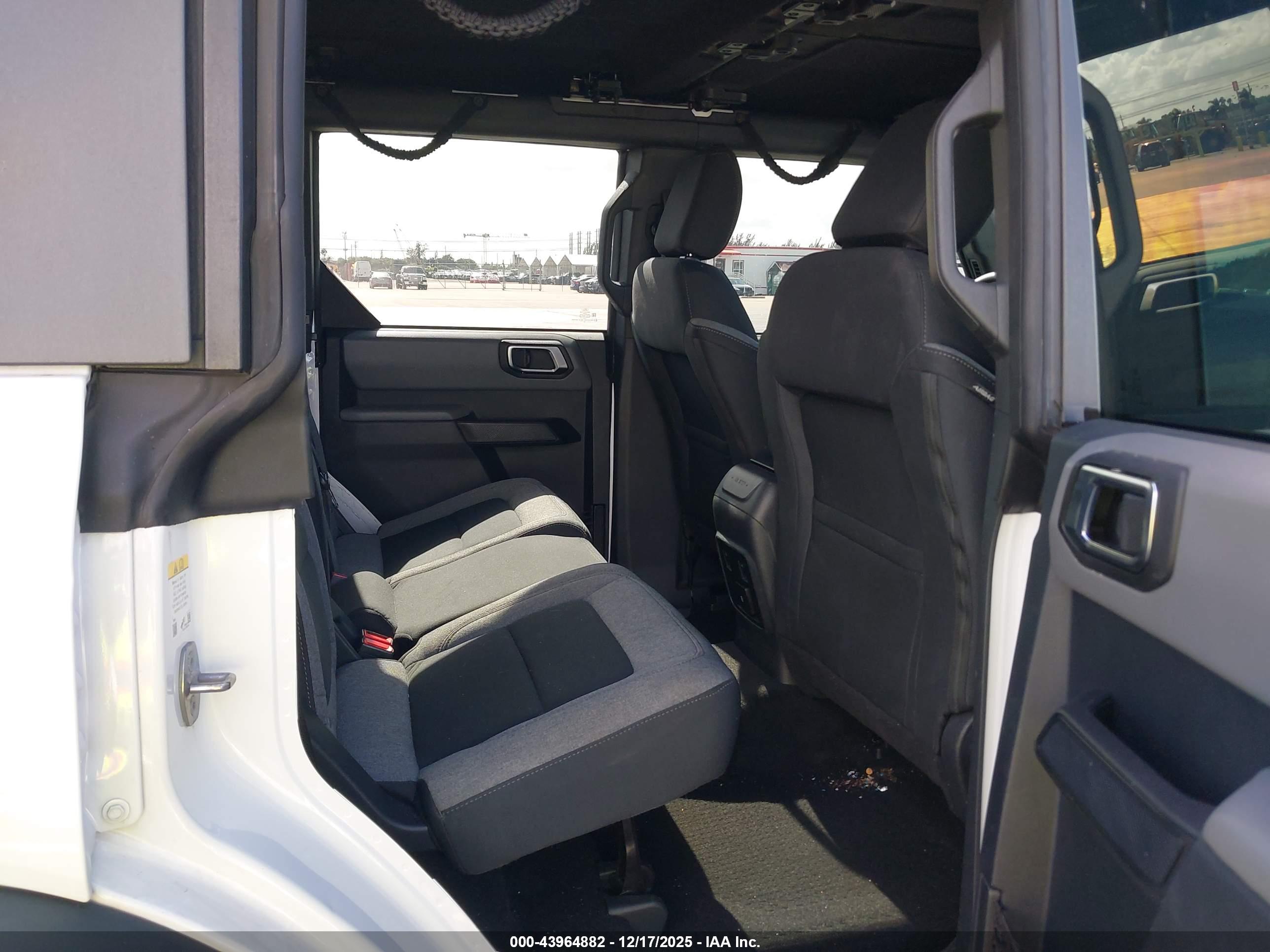 FORD BRONCO image 8