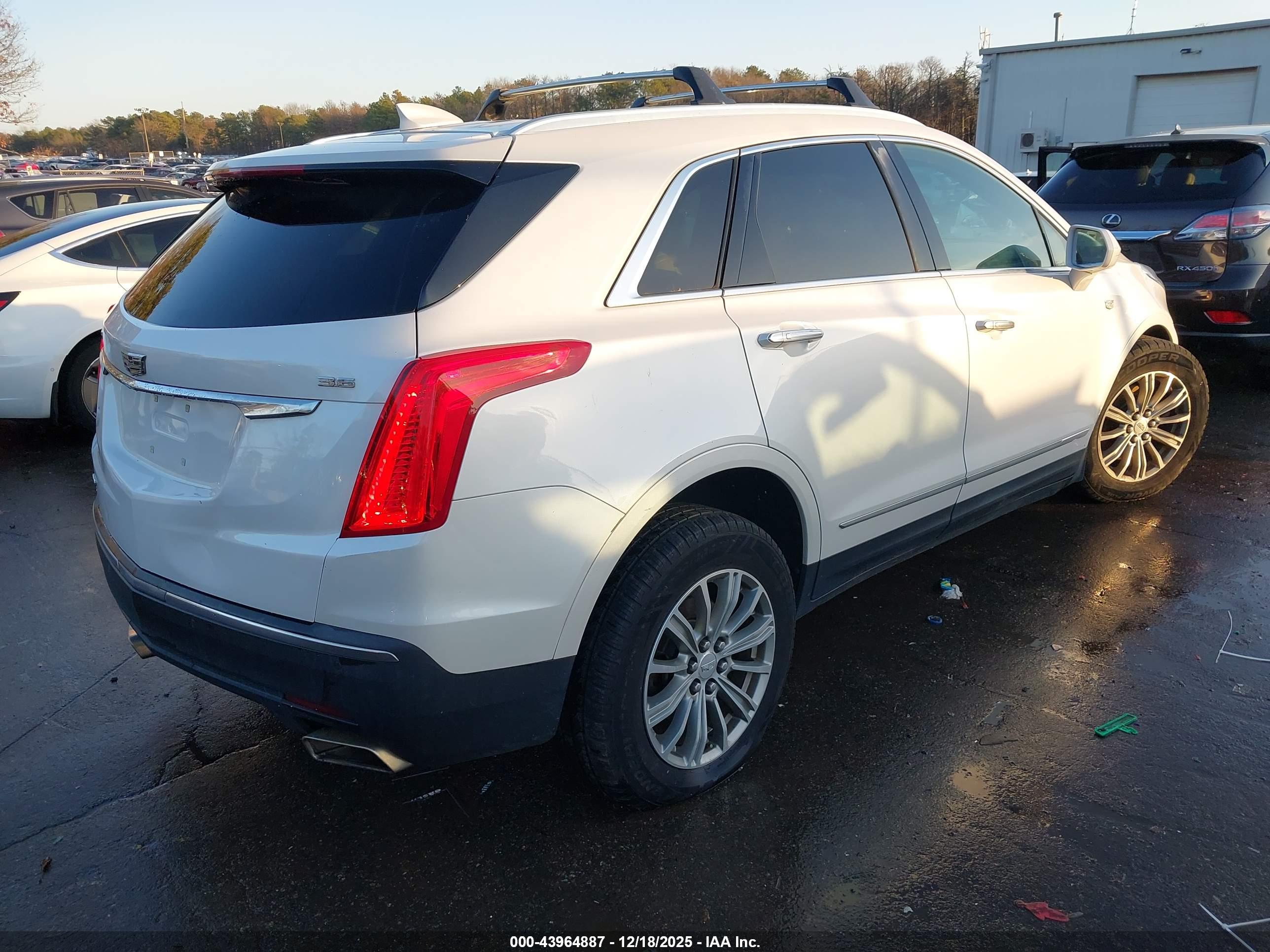CADILLAC XT5 image 4