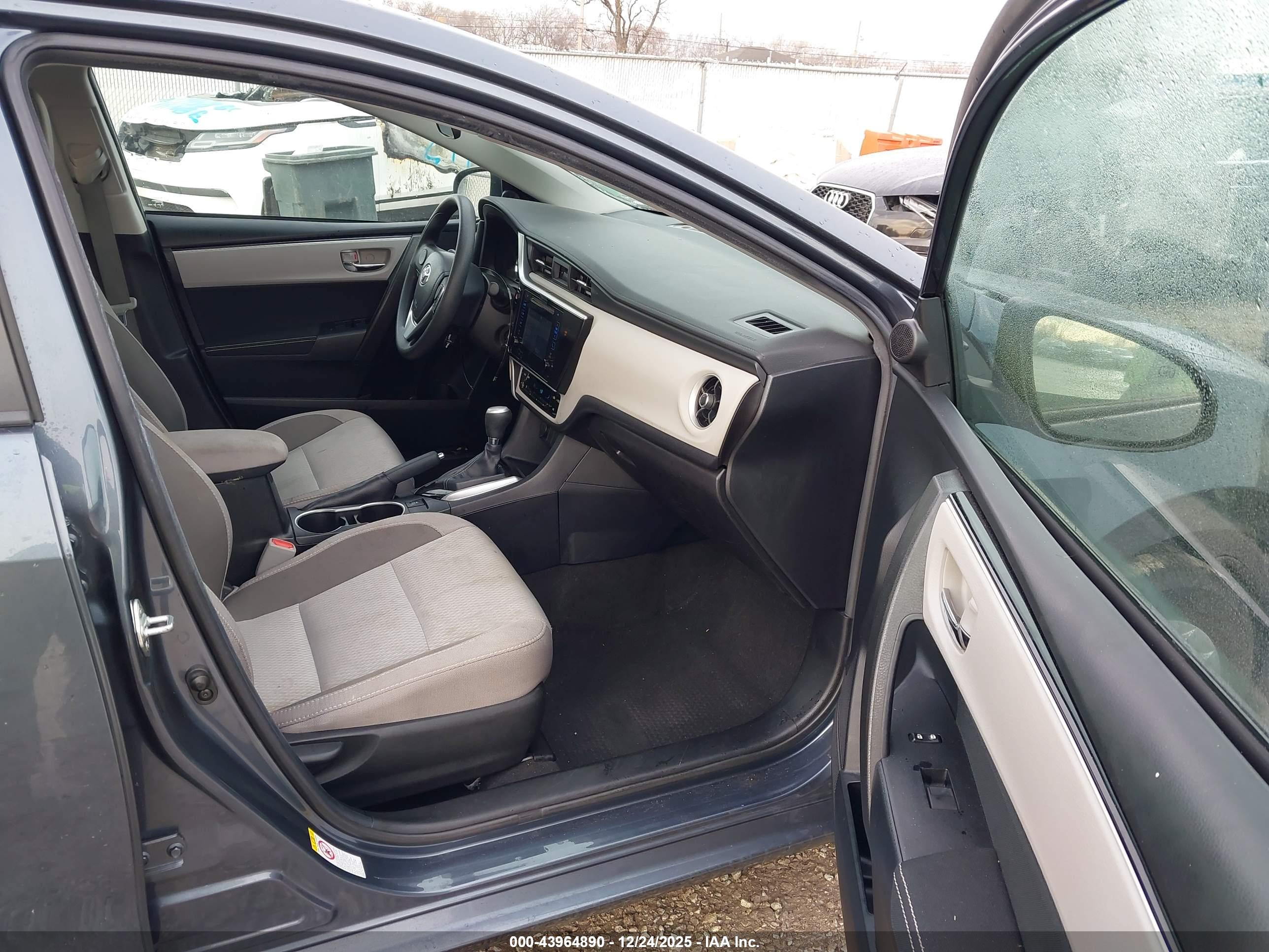 TOYOTA COROLLA image 5