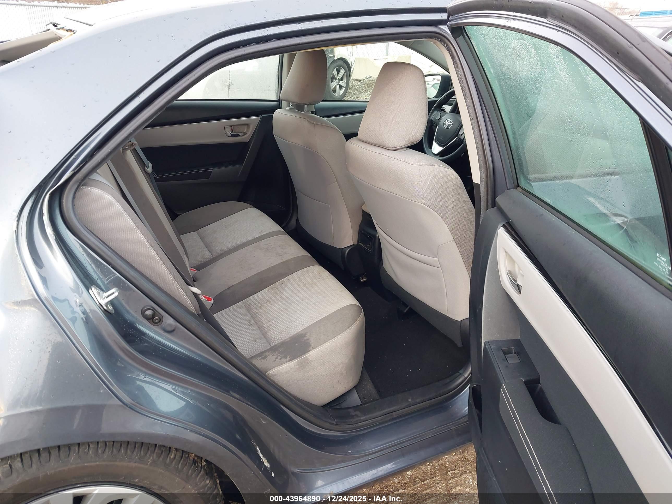 TOYOTA COROLLA image 8