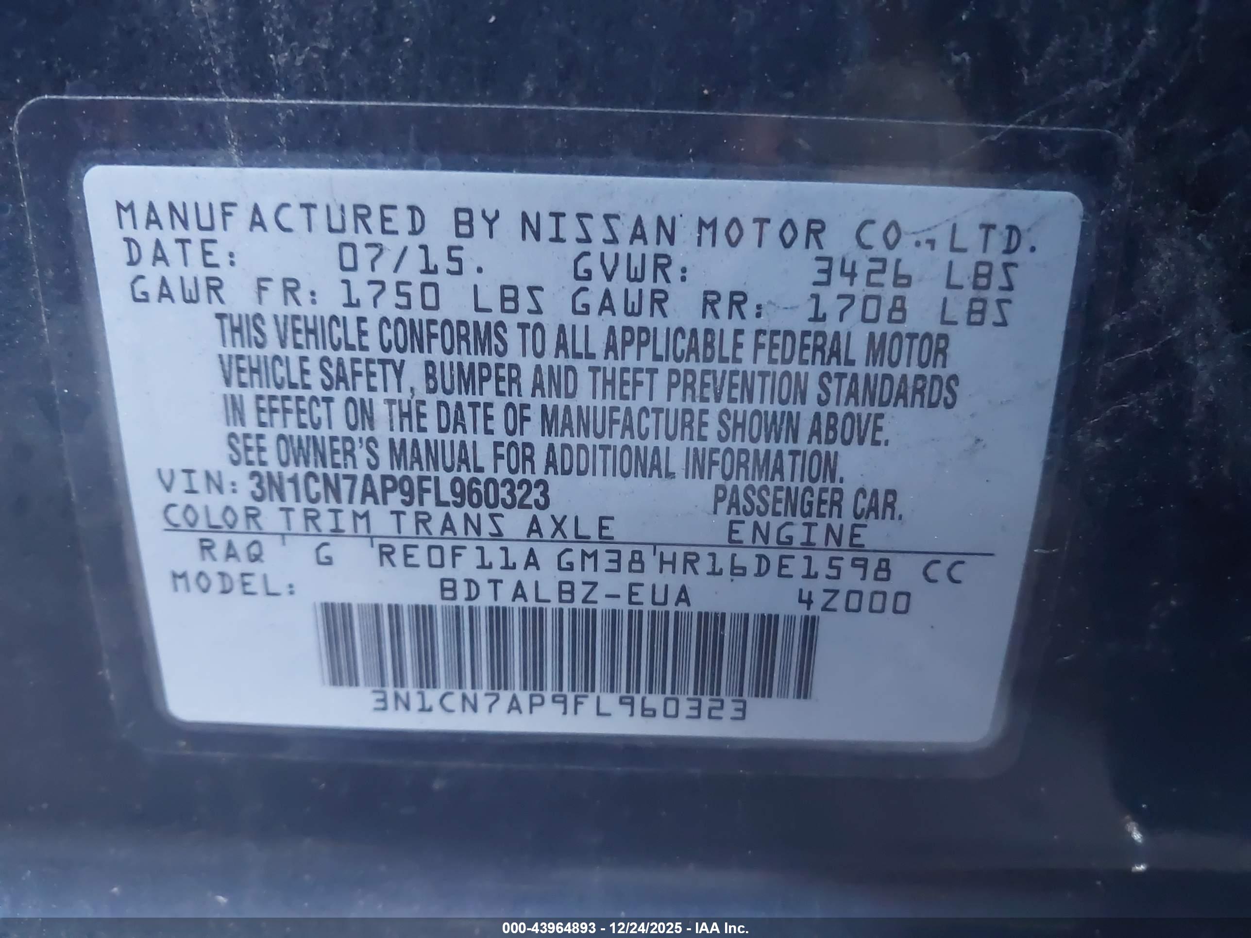 NISSAN VERSA image 9