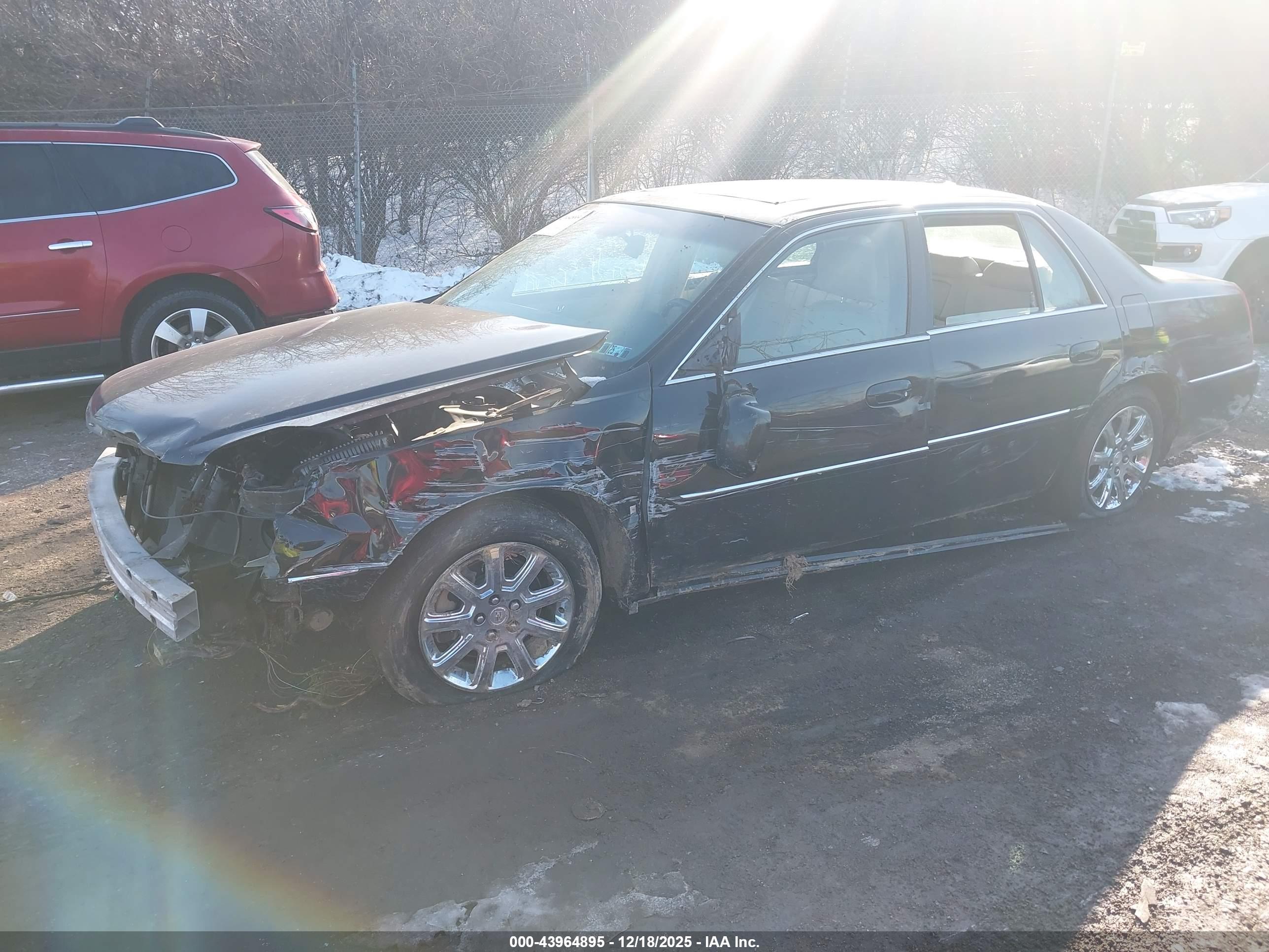CADILLAC DTS image 2