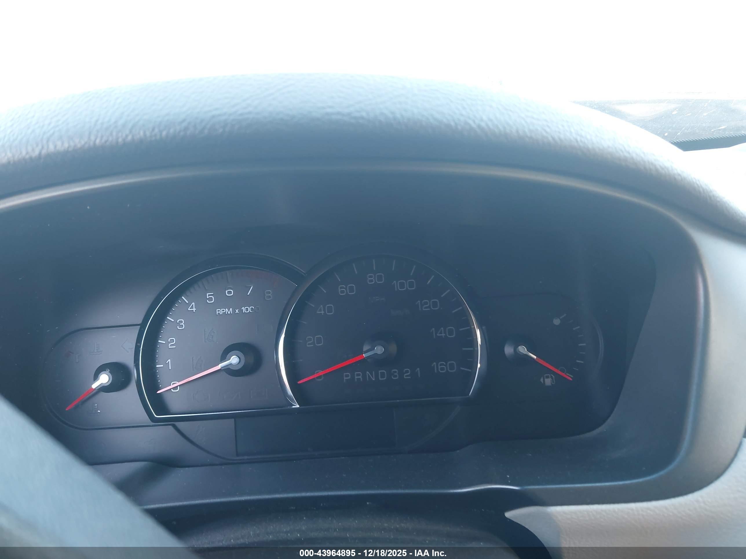 CADILLAC DTS image 7
