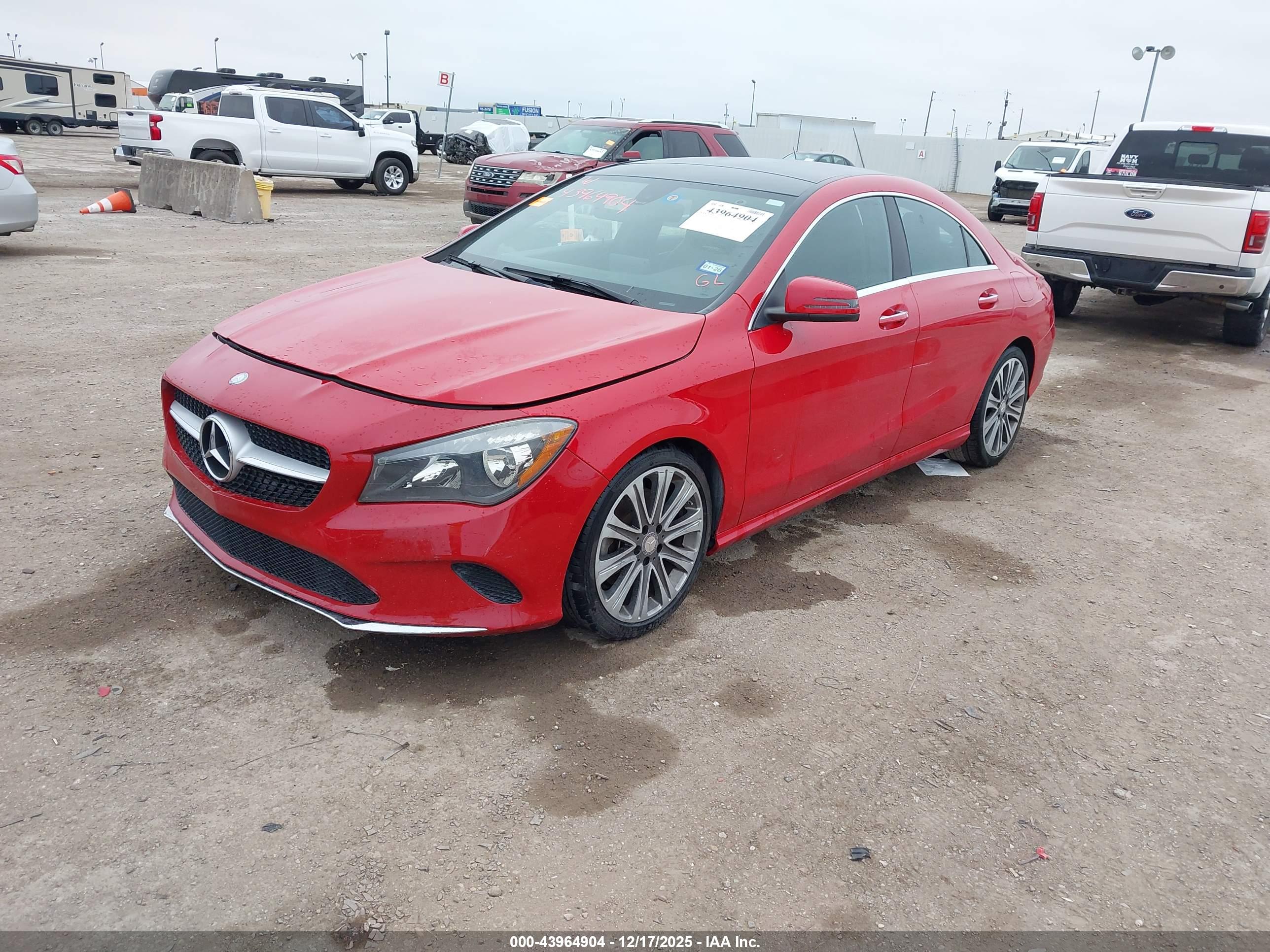 MERCEDES-BENZ CLA image 2