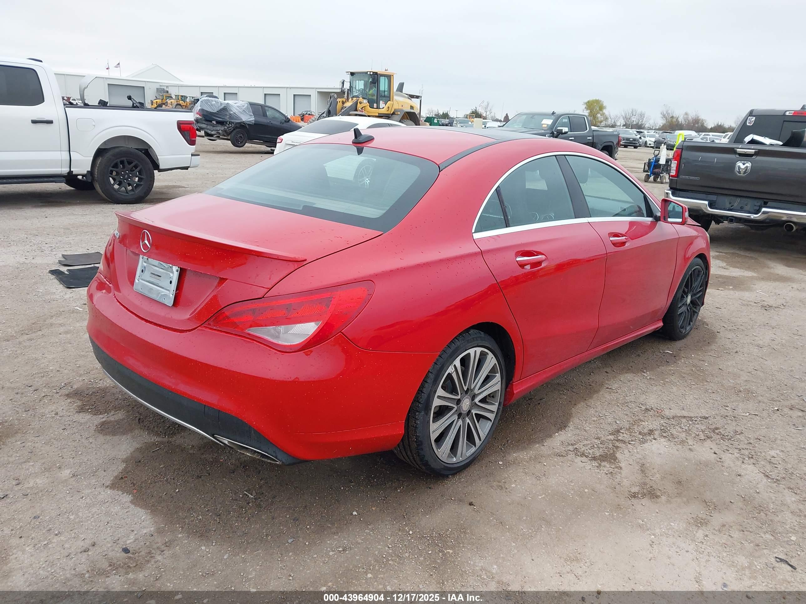 MERCEDES-BENZ CLA image 4