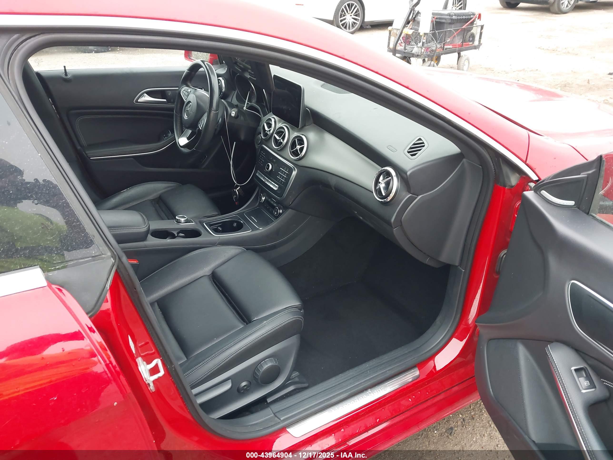 MERCEDES-BENZ CLA image 5