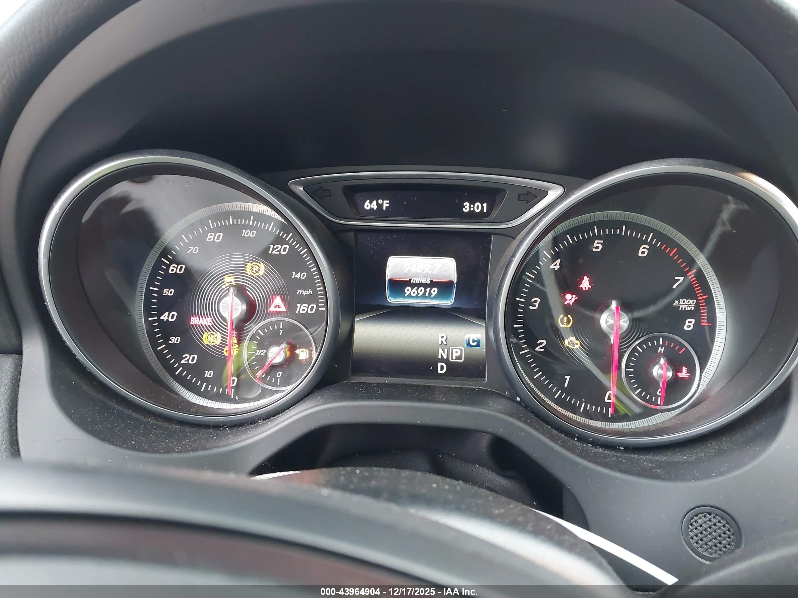 MERCEDES-BENZ CLA image 7