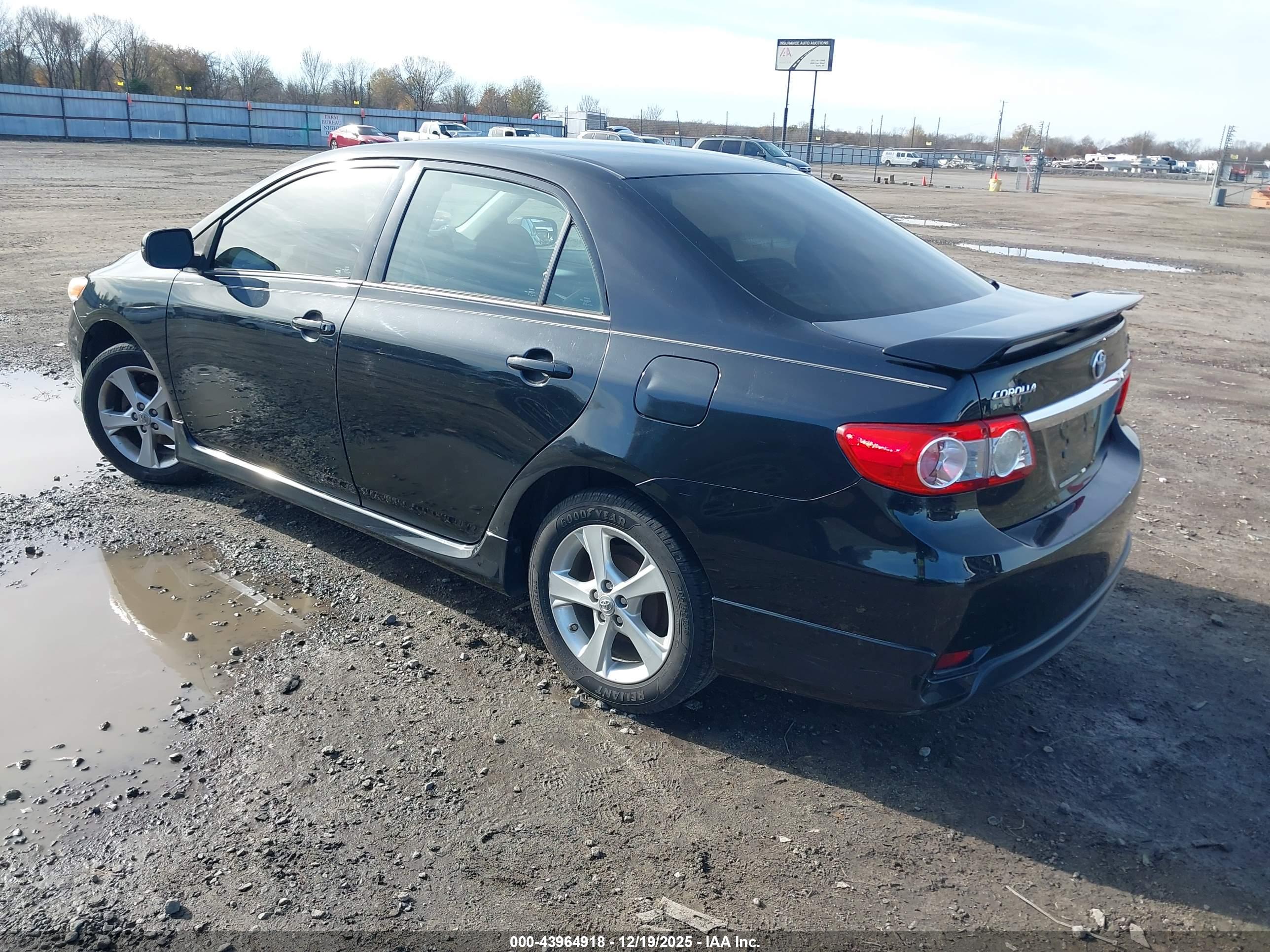 TOYOTA COROLLA image 3