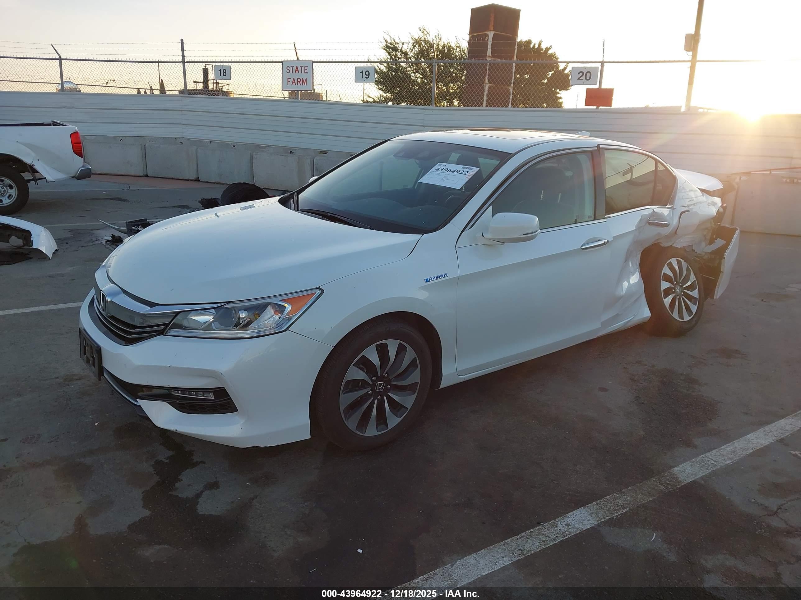 HONDA ACCORD image 2