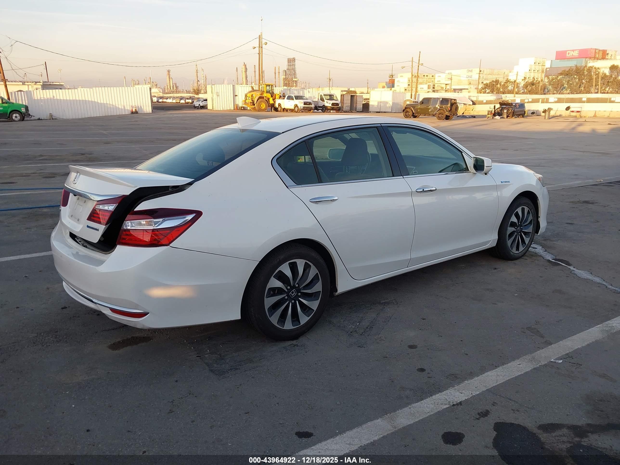 HONDA ACCORD image 4