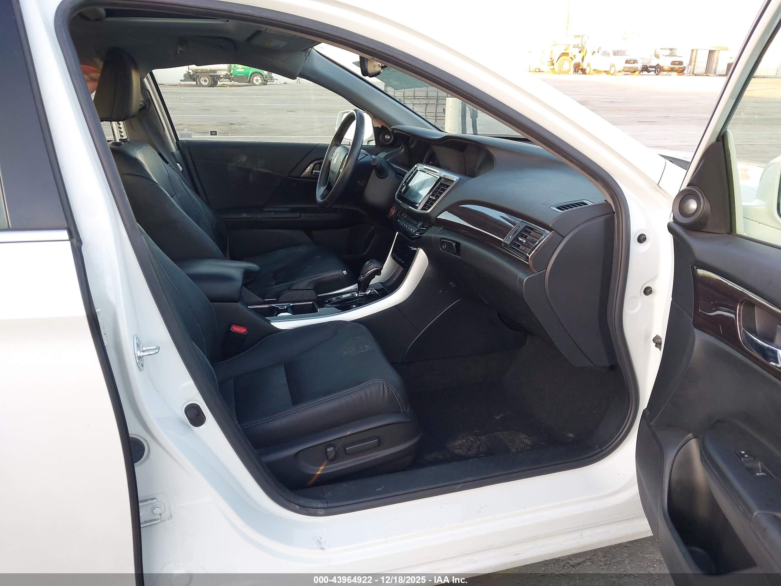 HONDA ACCORD image 5