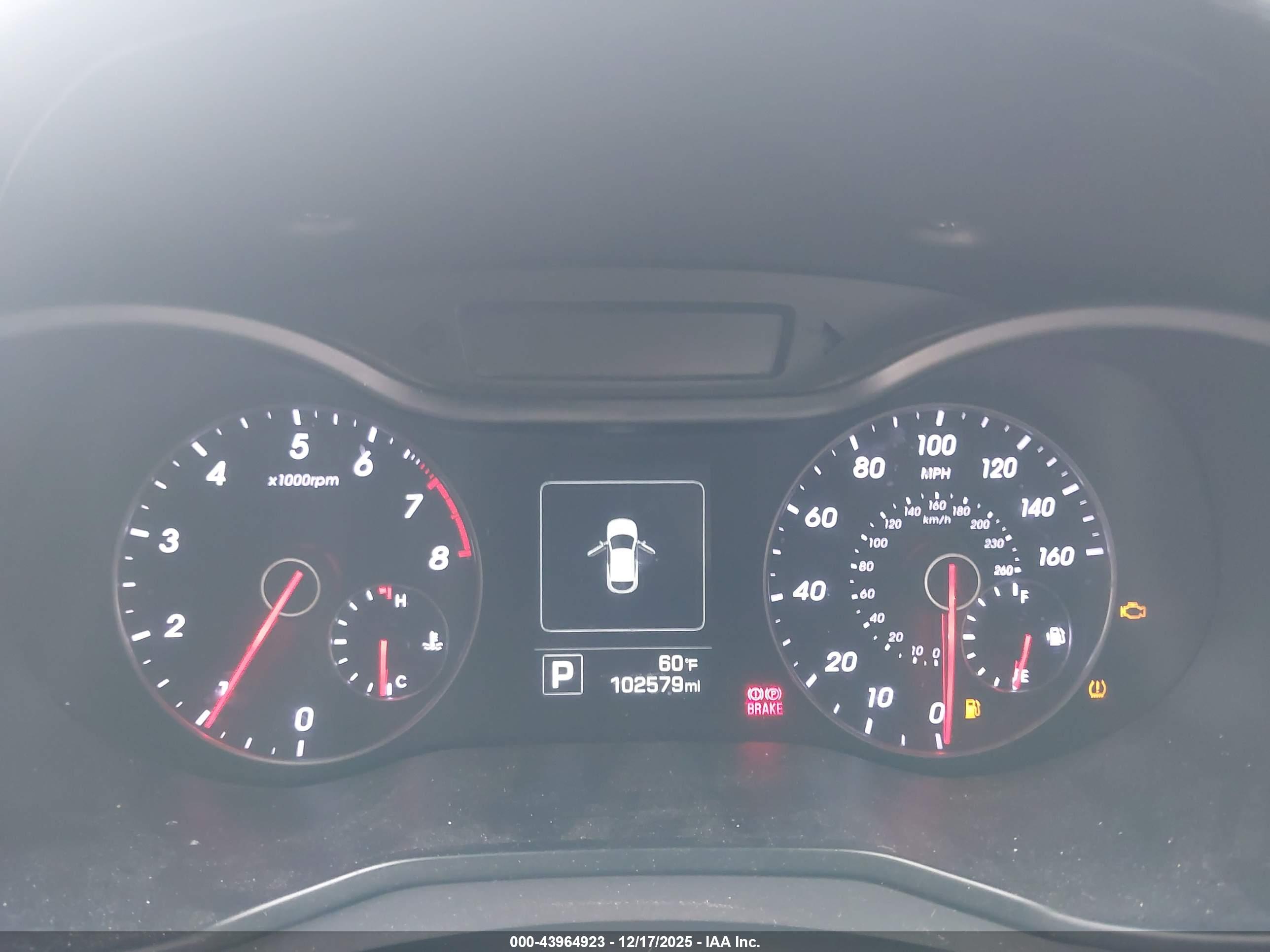 HYUNDAI VELOSTER image 7