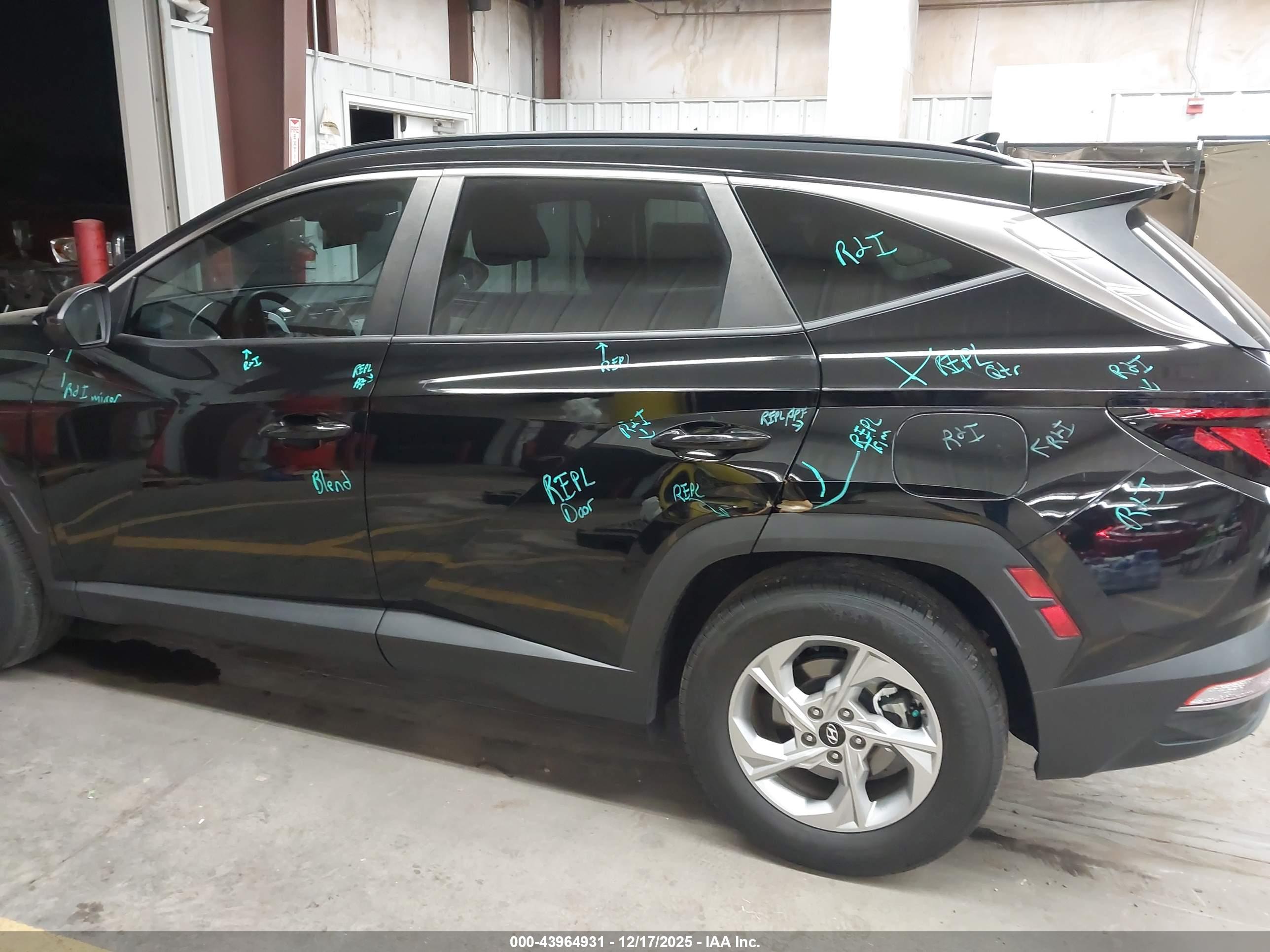 HYUNDAI TUCSON image 6
