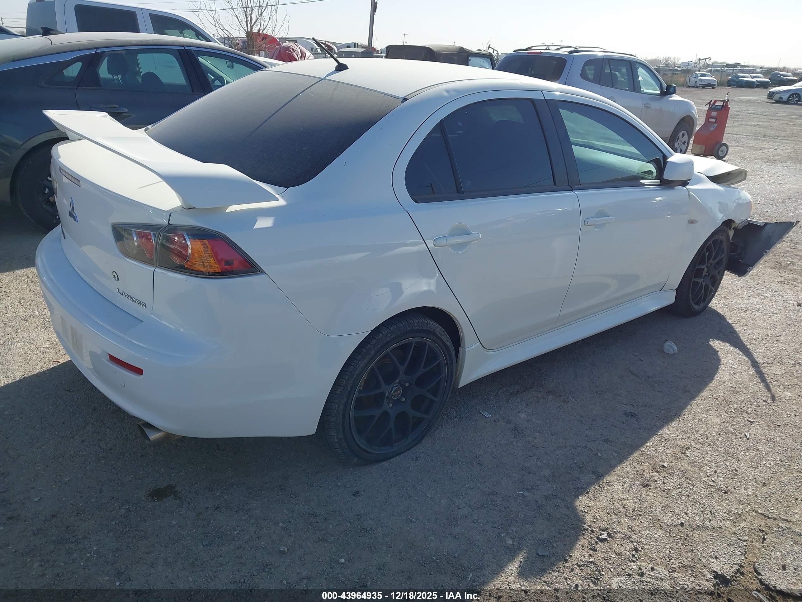 MITSUBISHI LANCER image 4