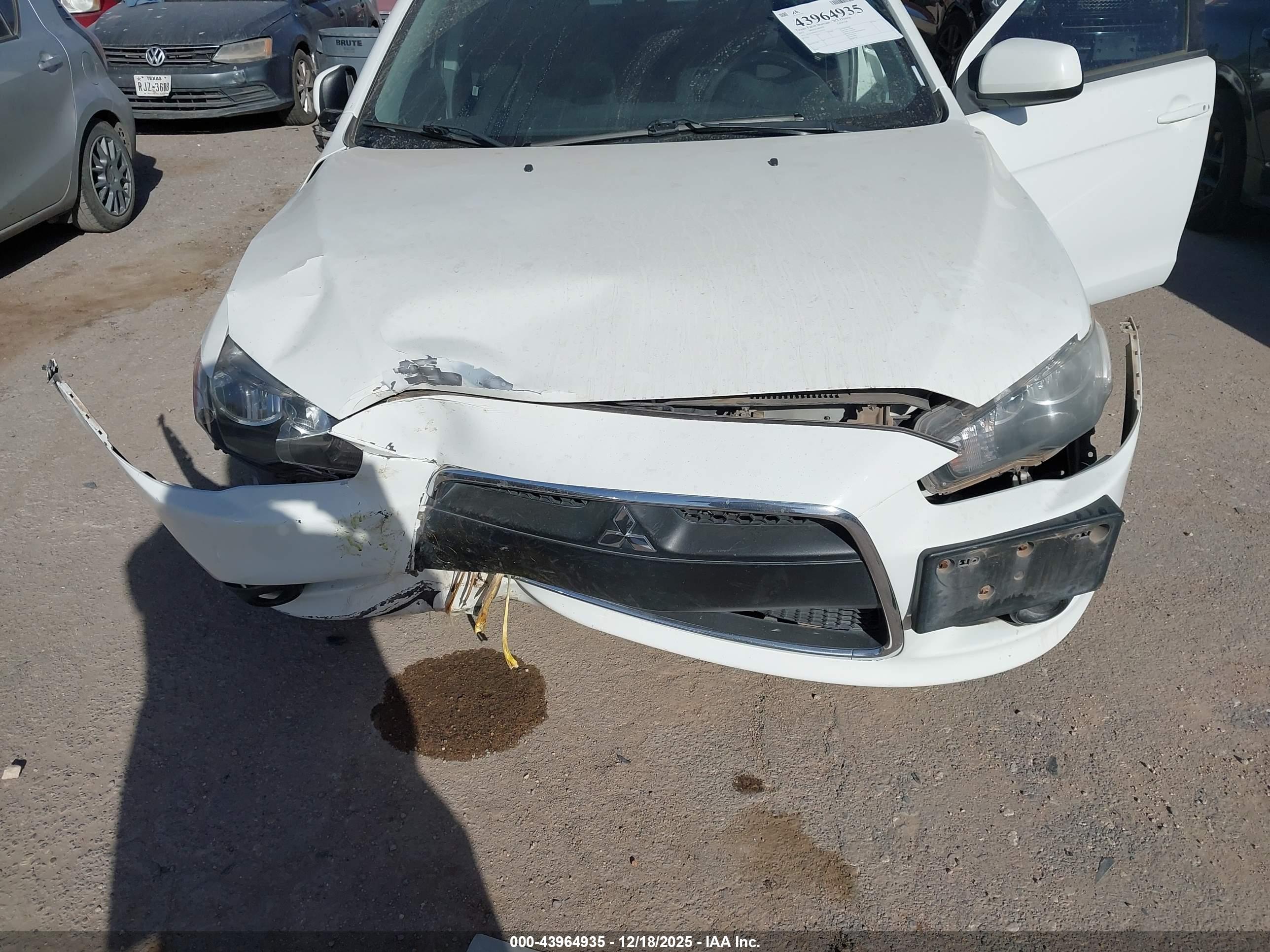 MITSUBISHI LANCER image 6