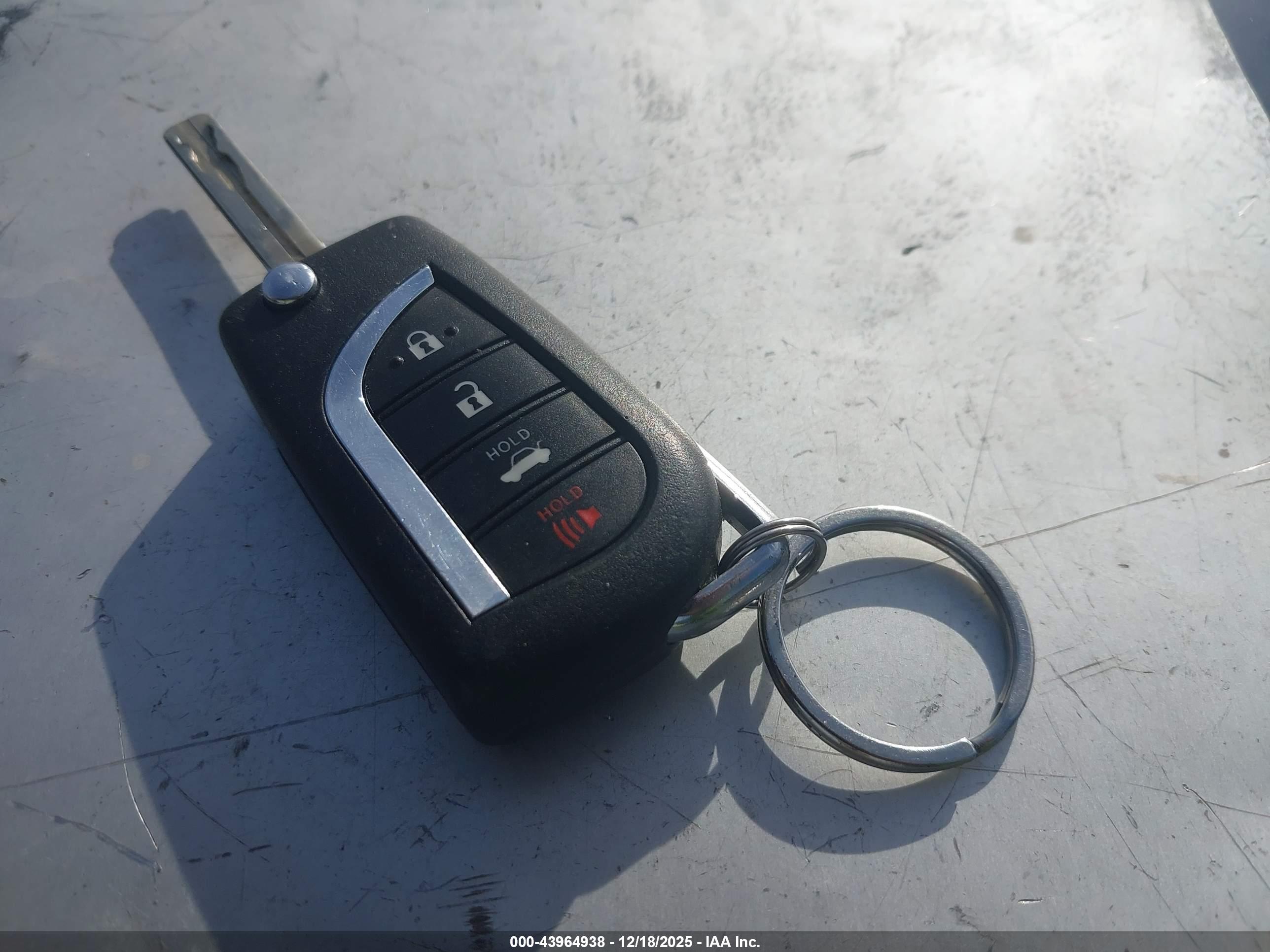 TOYOTA COROLLA image 11