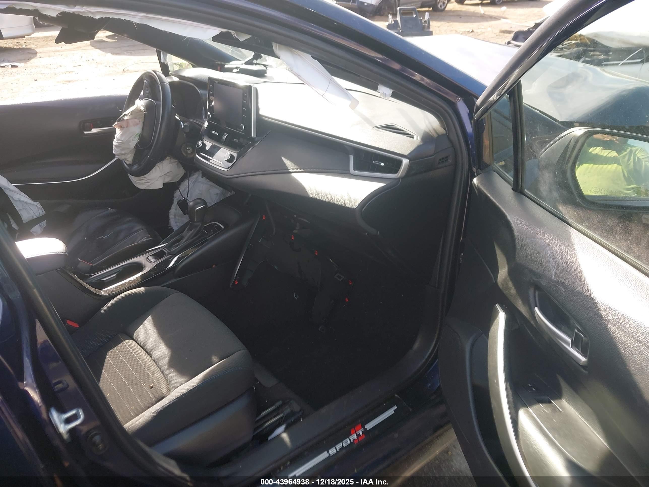 TOYOTA COROLLA image 5