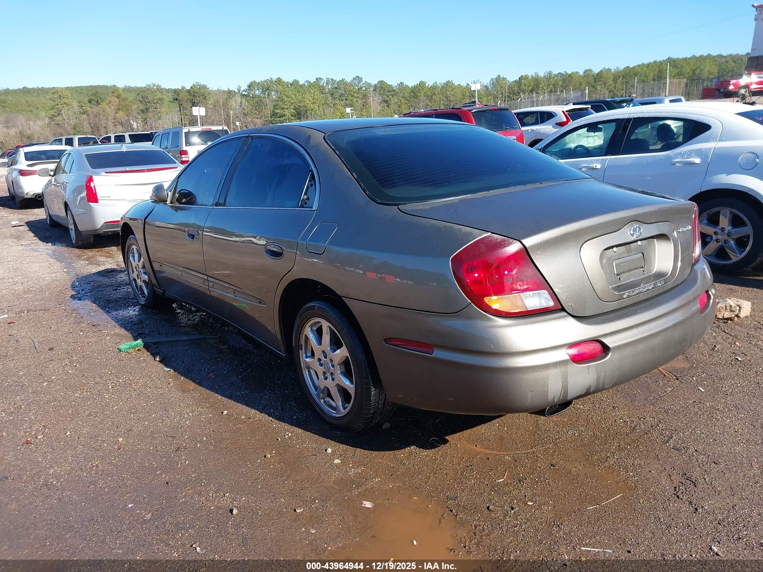 OLDSMOBILE AURORA image 3
