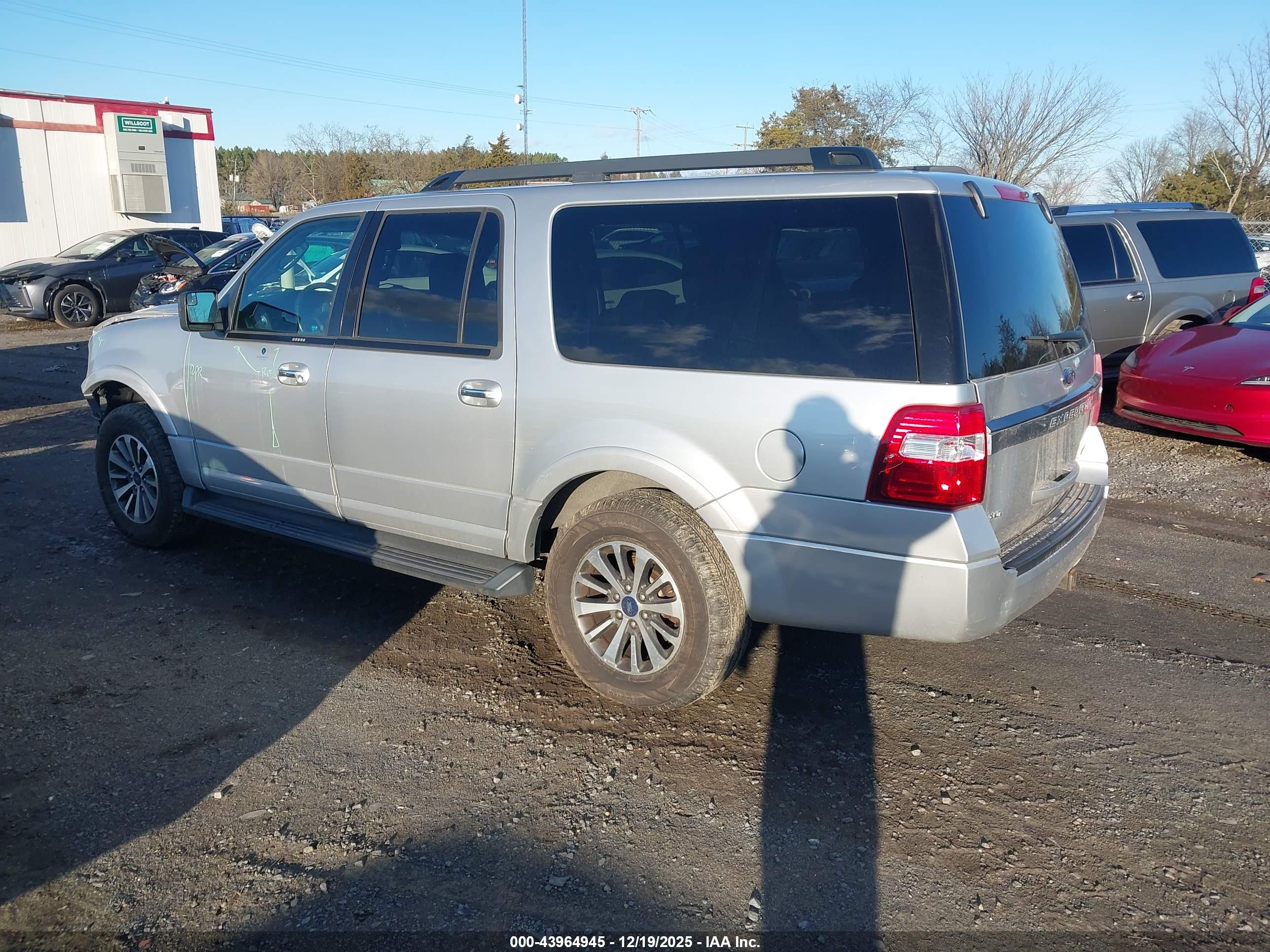 FORD EXPEDITION image 3