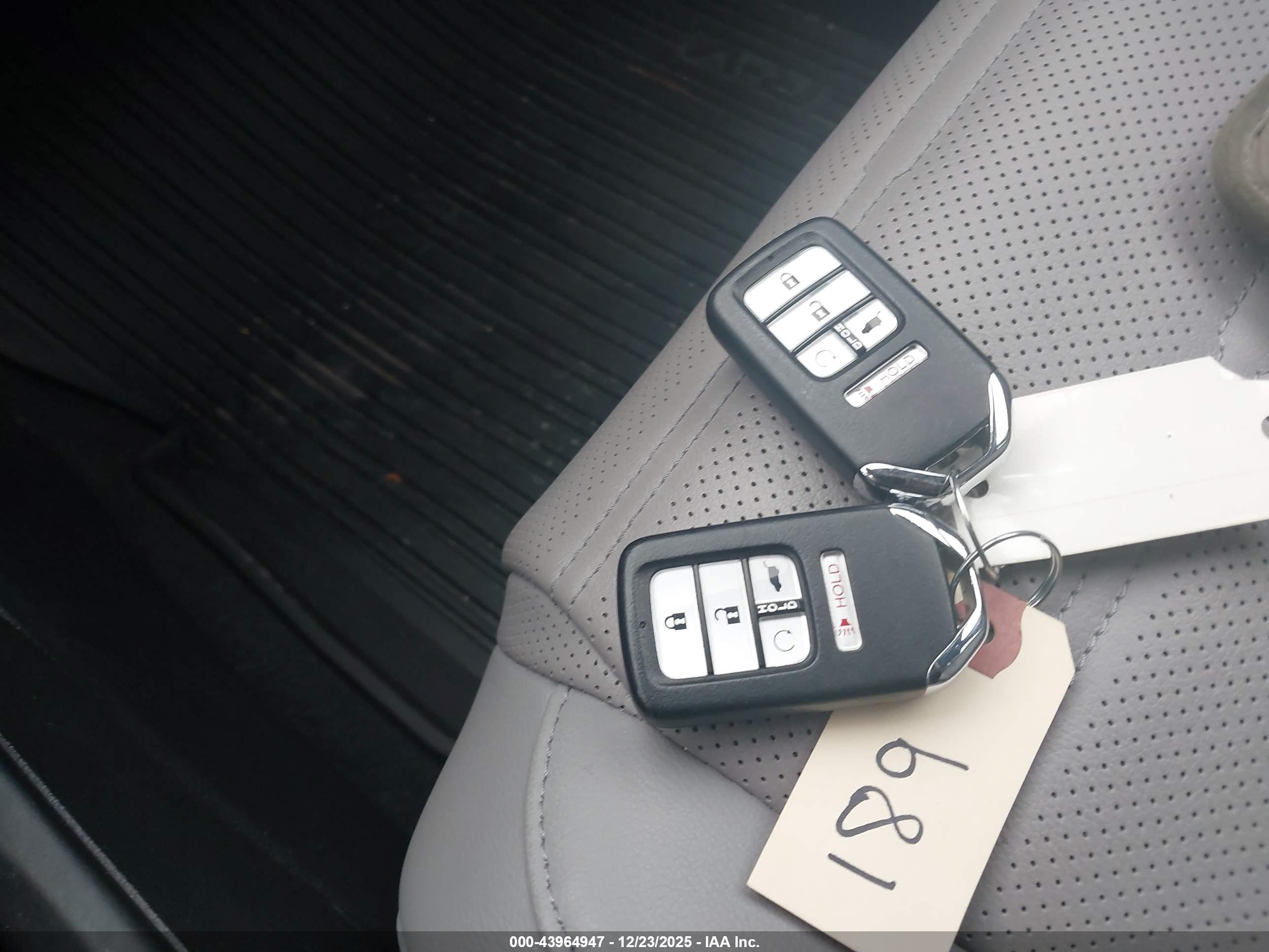 HONDA CR-V image 11