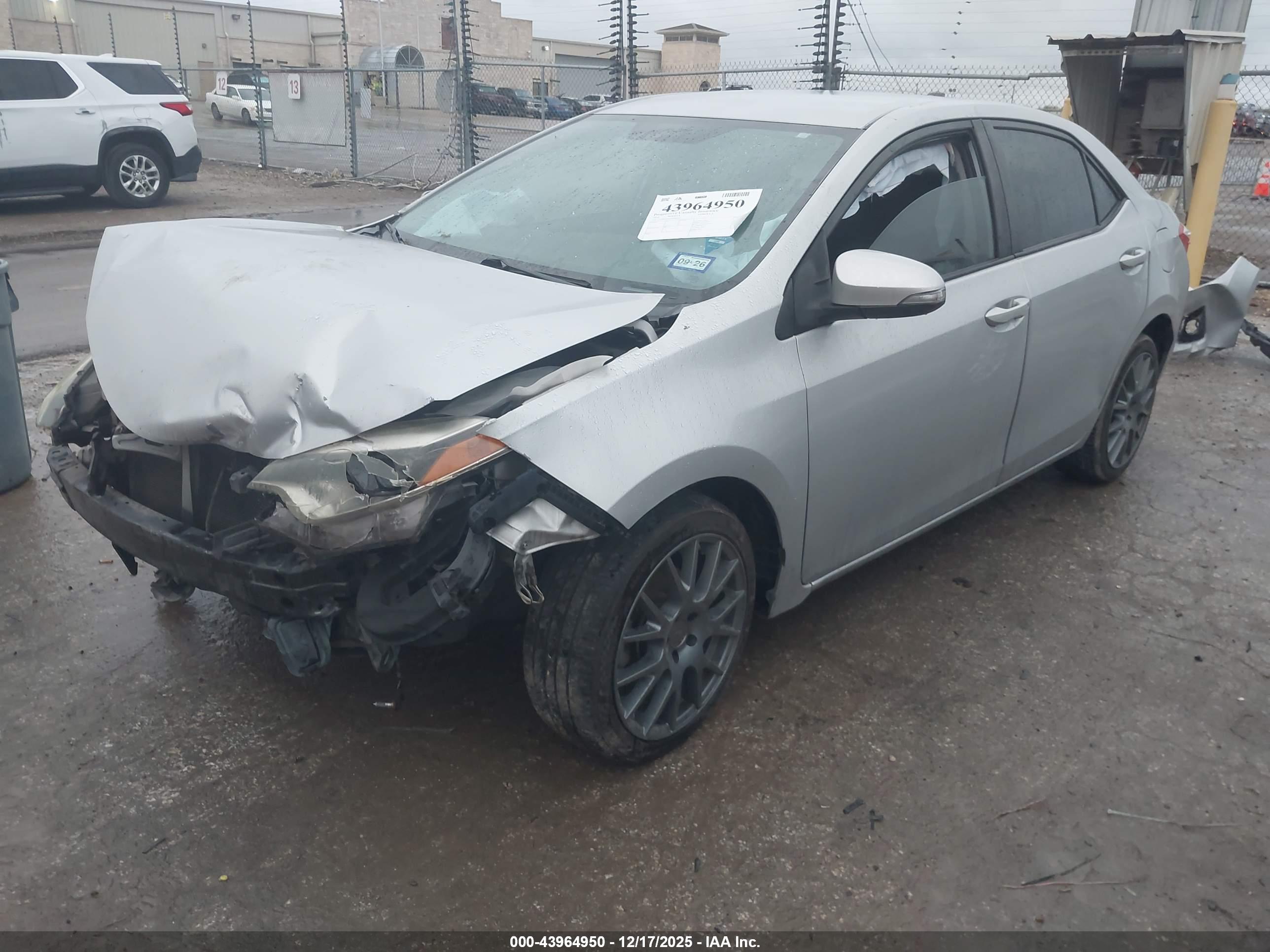 TOYOTA COROLLA image 2