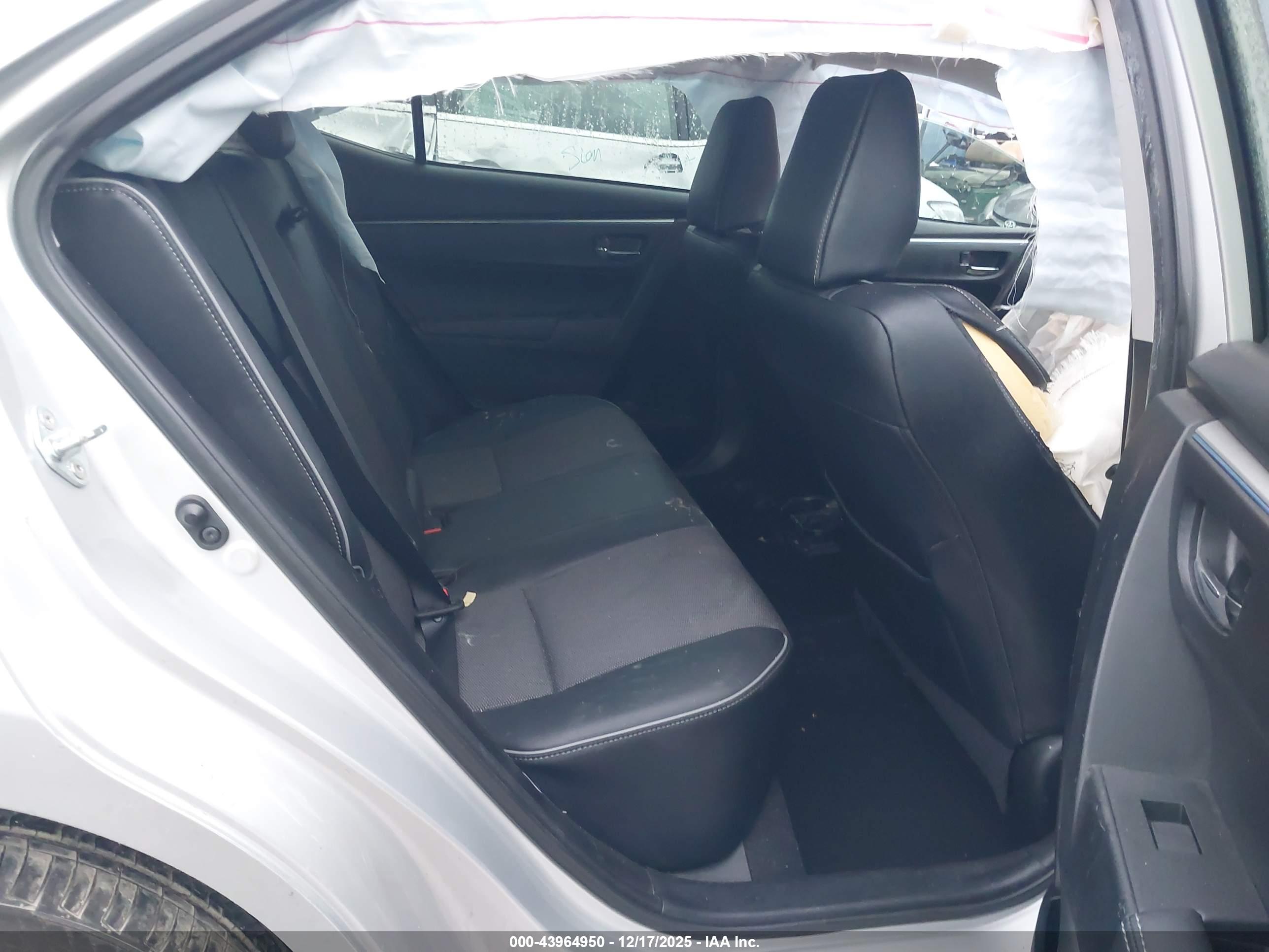 TOYOTA COROLLA image 8