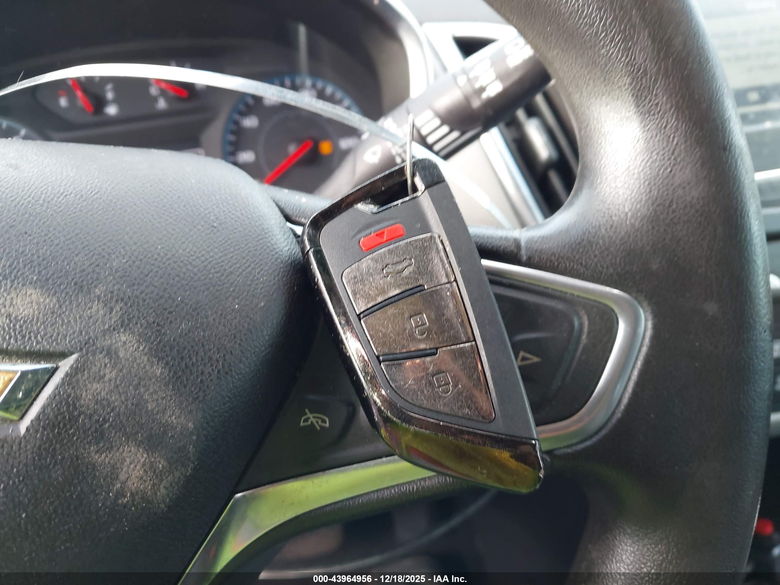 CHEVROLET EQUINOX image 11