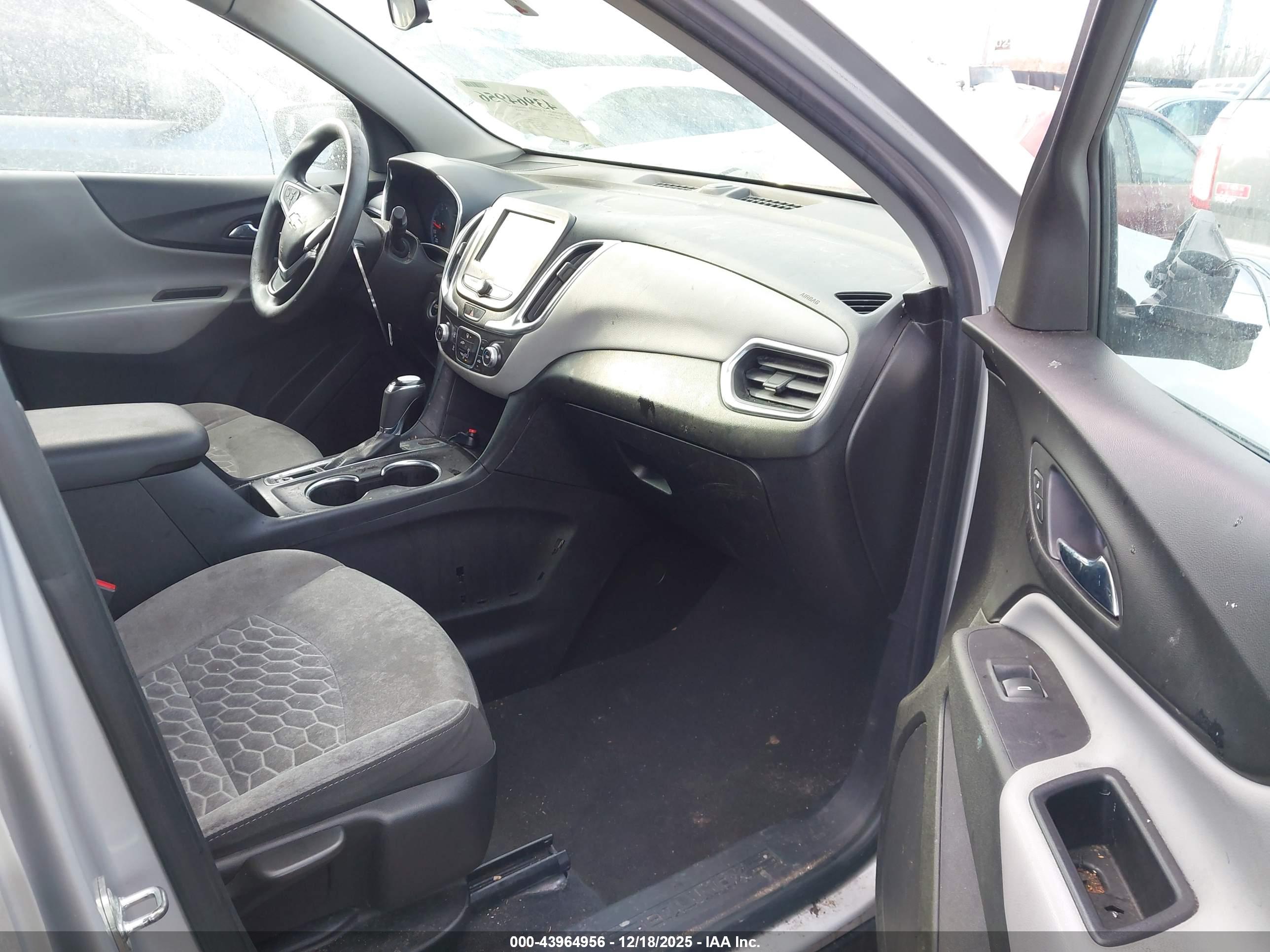 CHEVROLET EQUINOX image 5