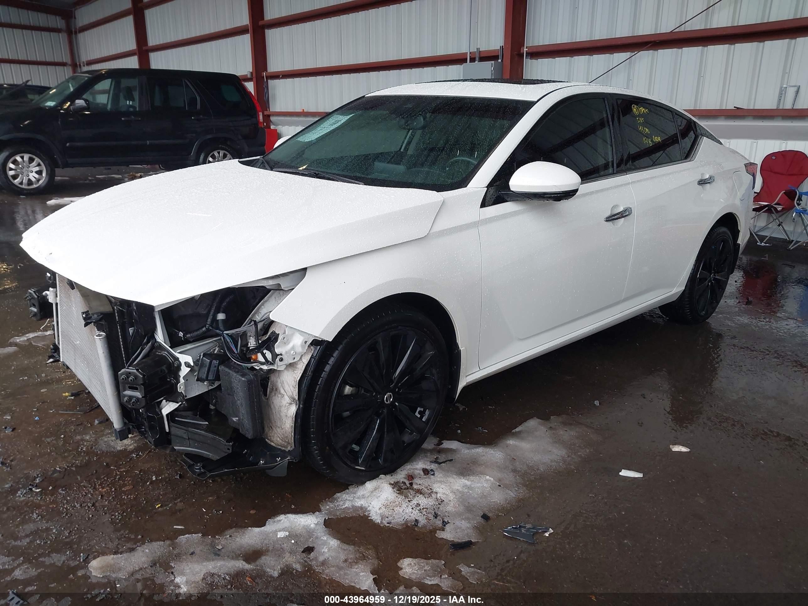 NISSAN ALTIMA image 2