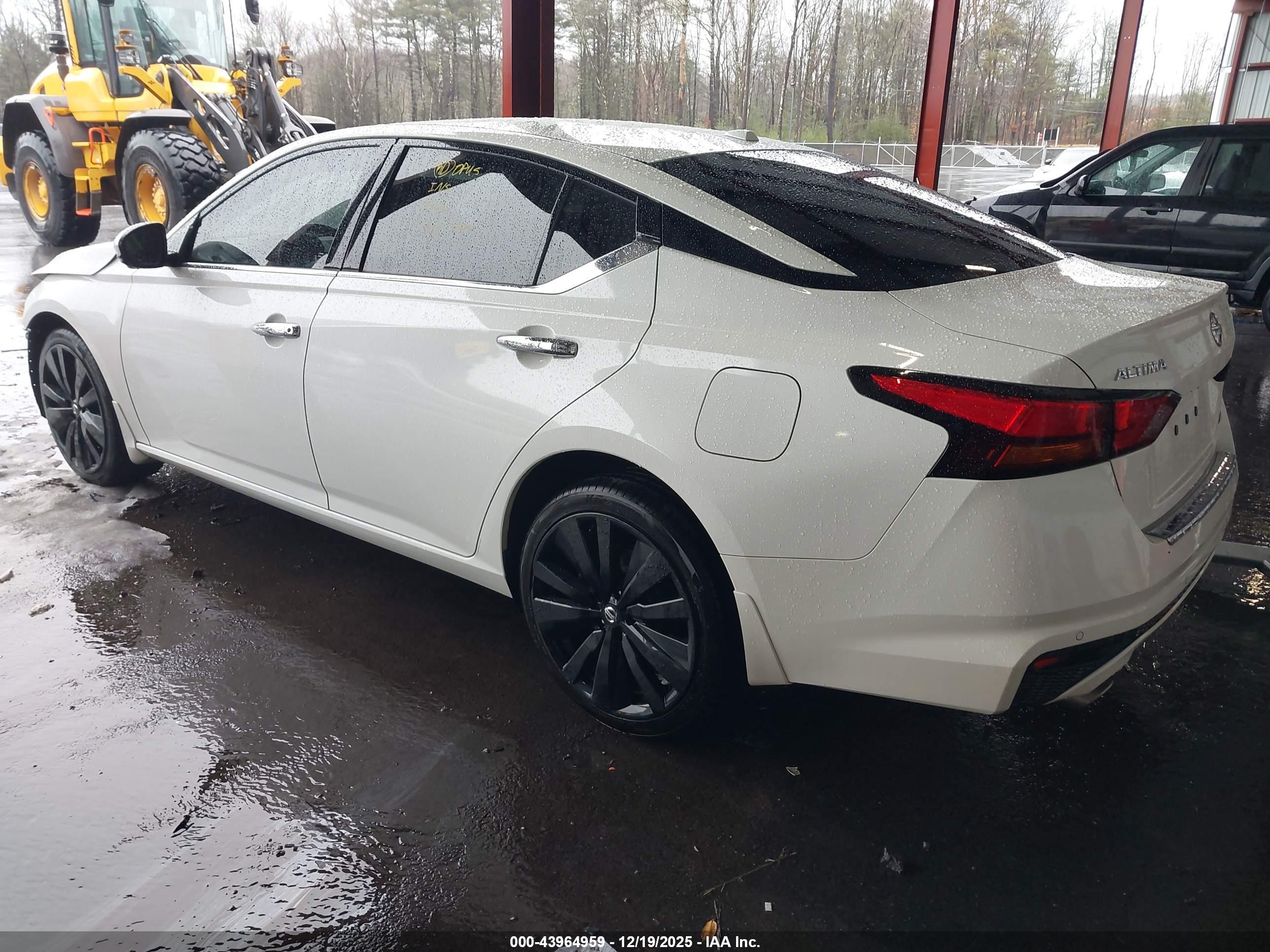 NISSAN ALTIMA image 3