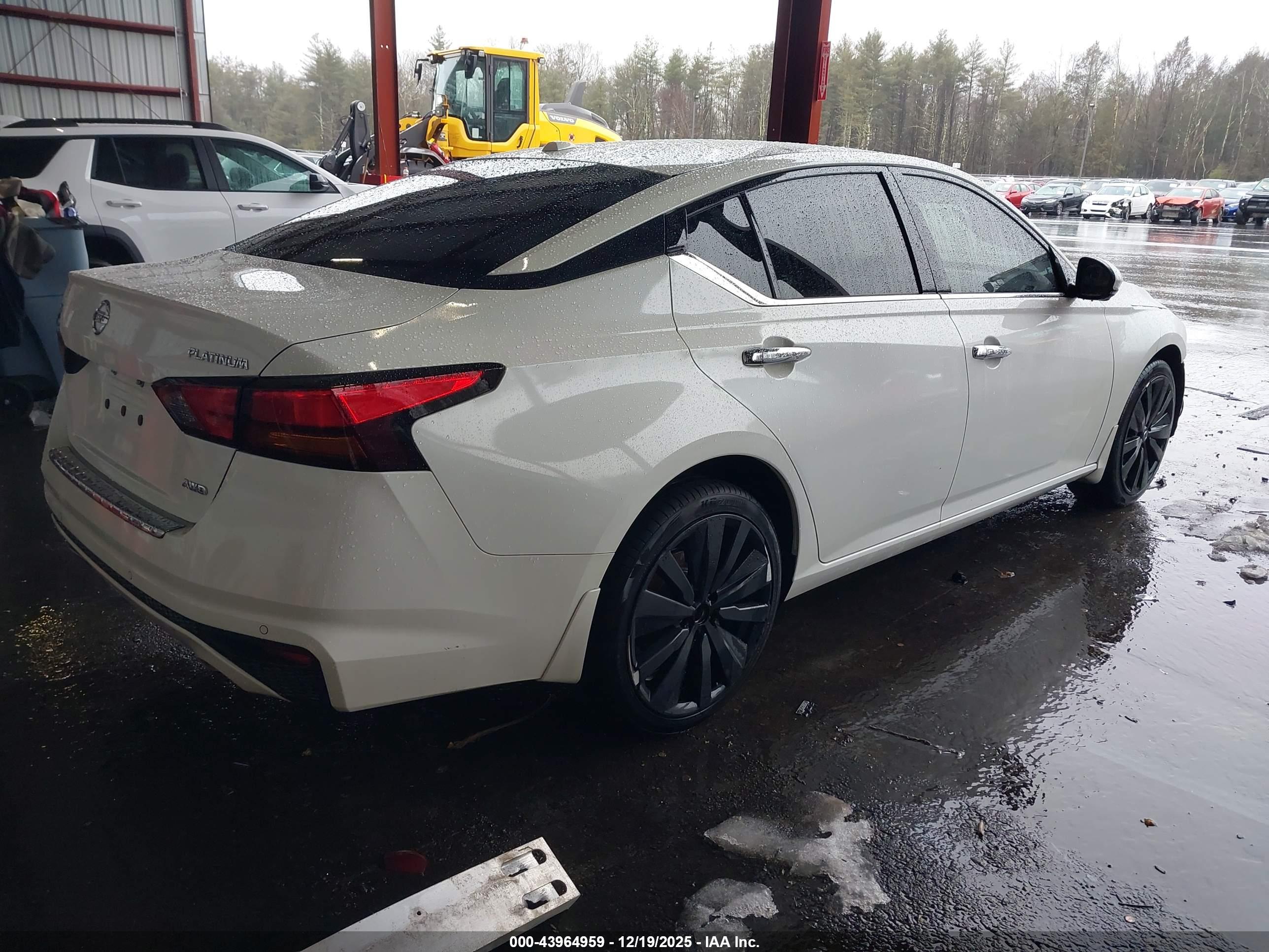 NISSAN ALTIMA image 4