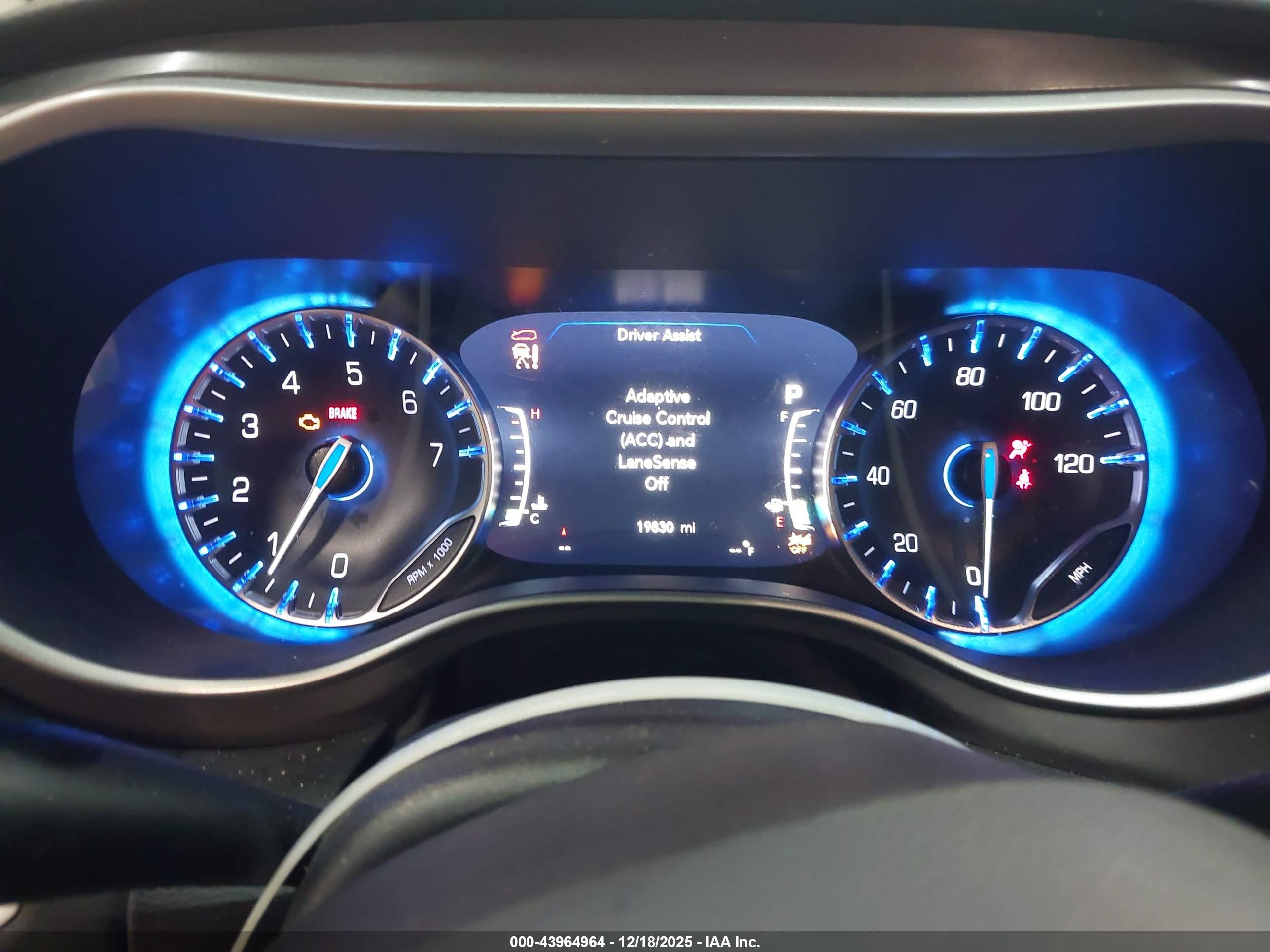 CHRYSLER VOYAGER image 7