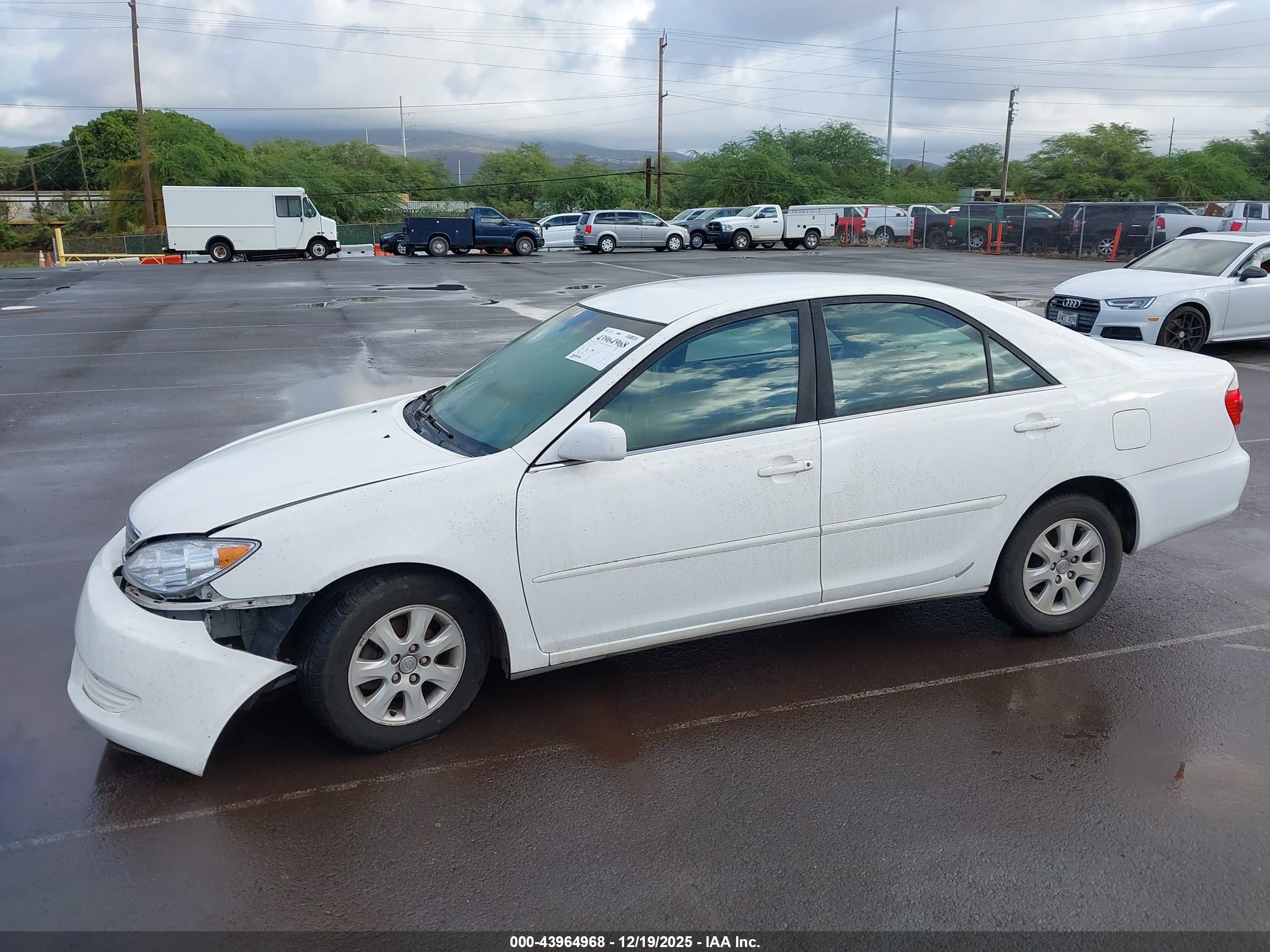 TOYOTA CAMRY image 6