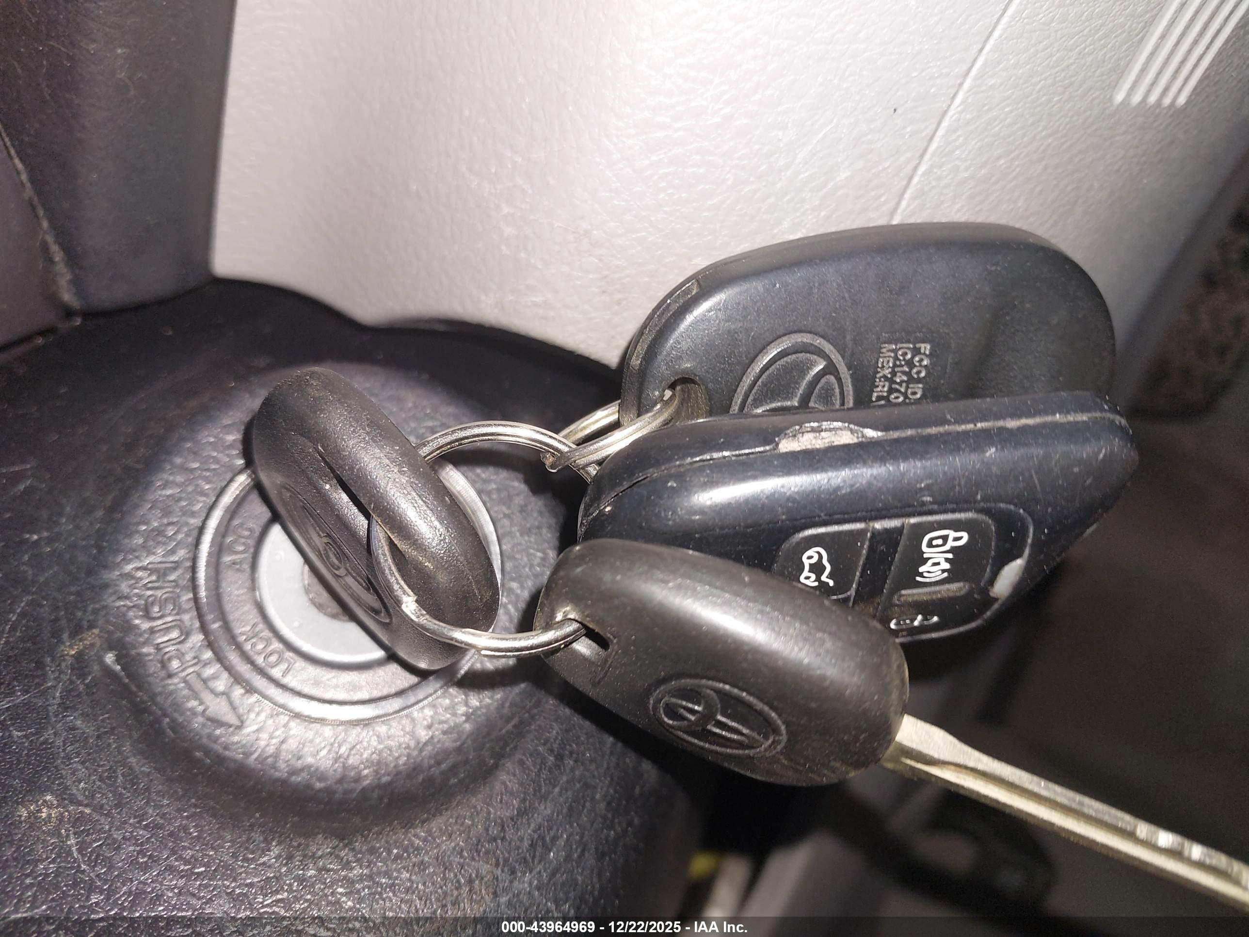 TOYOTA HIGHLANDER image 11