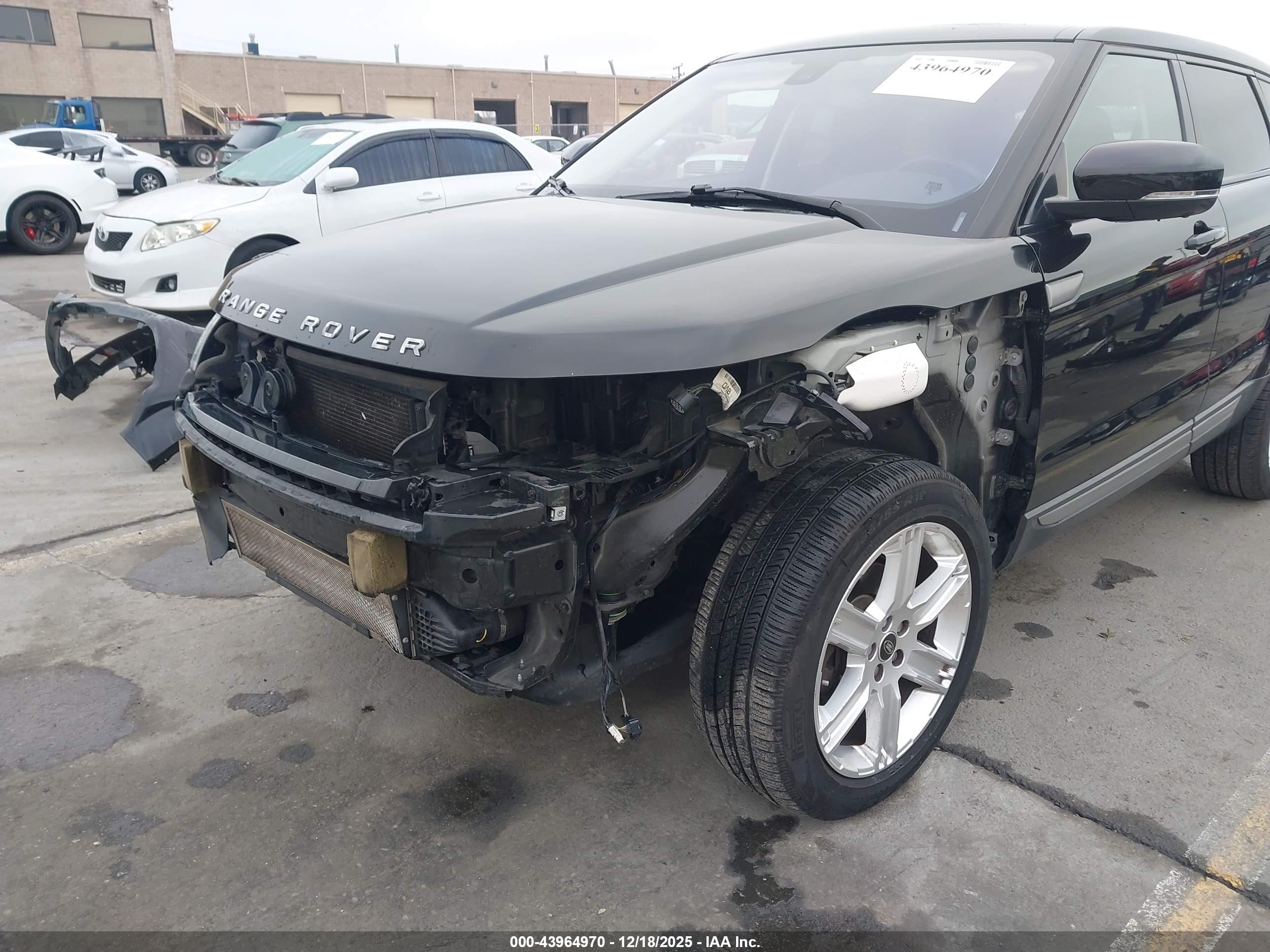 LAND ROVER image 6