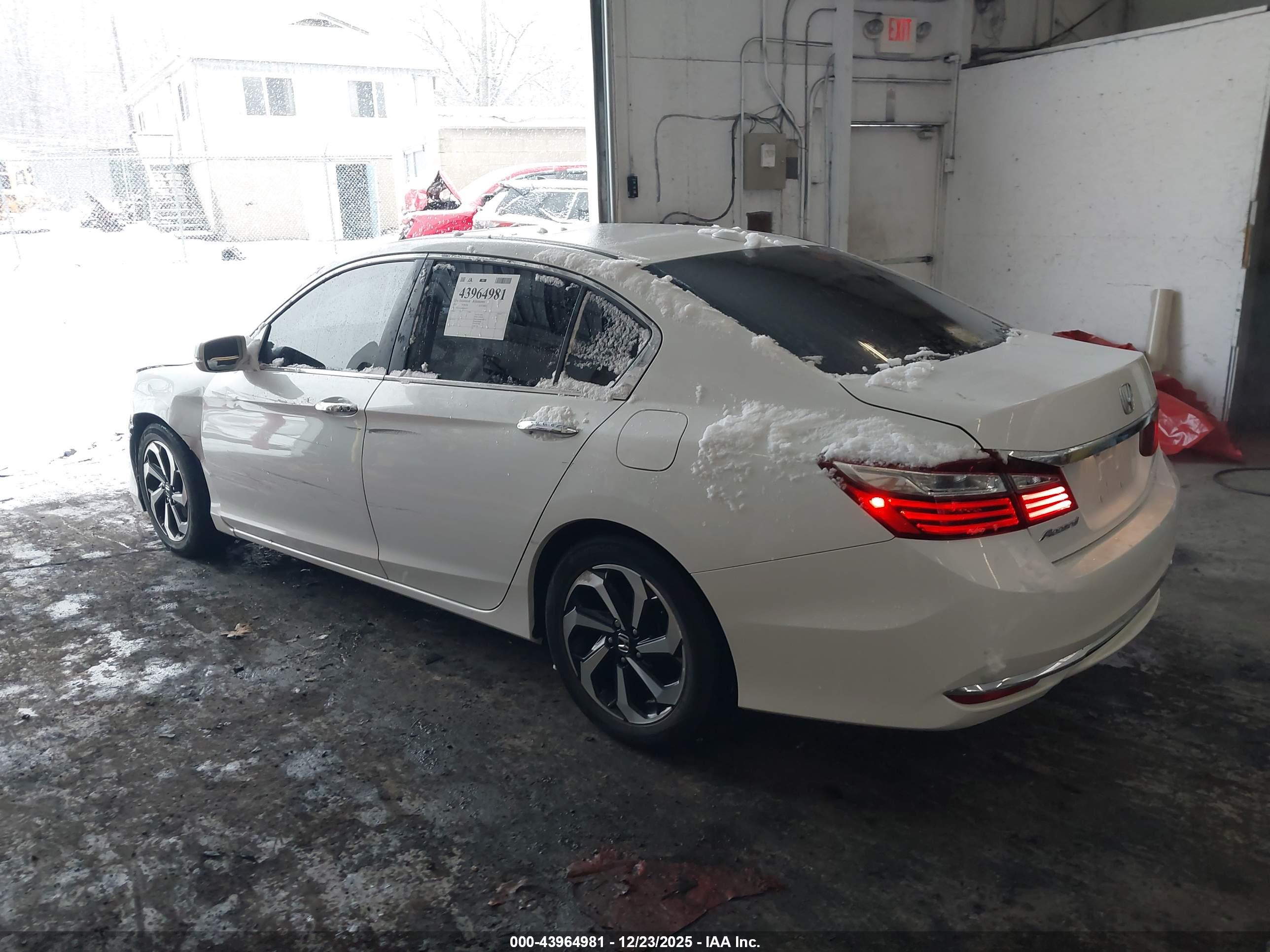 HONDA ACCORD image 3