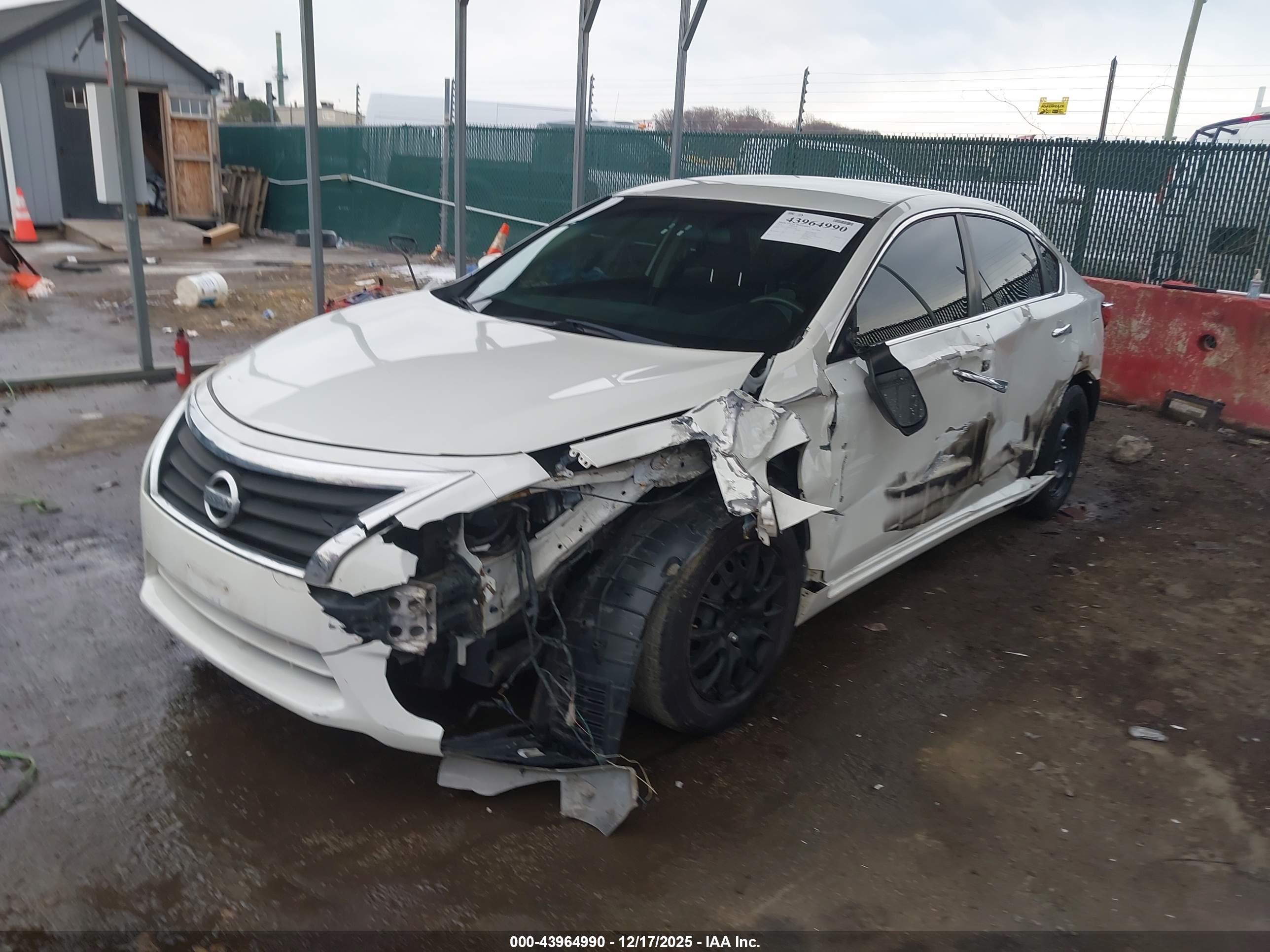 NISSAN ALTIMA image 2